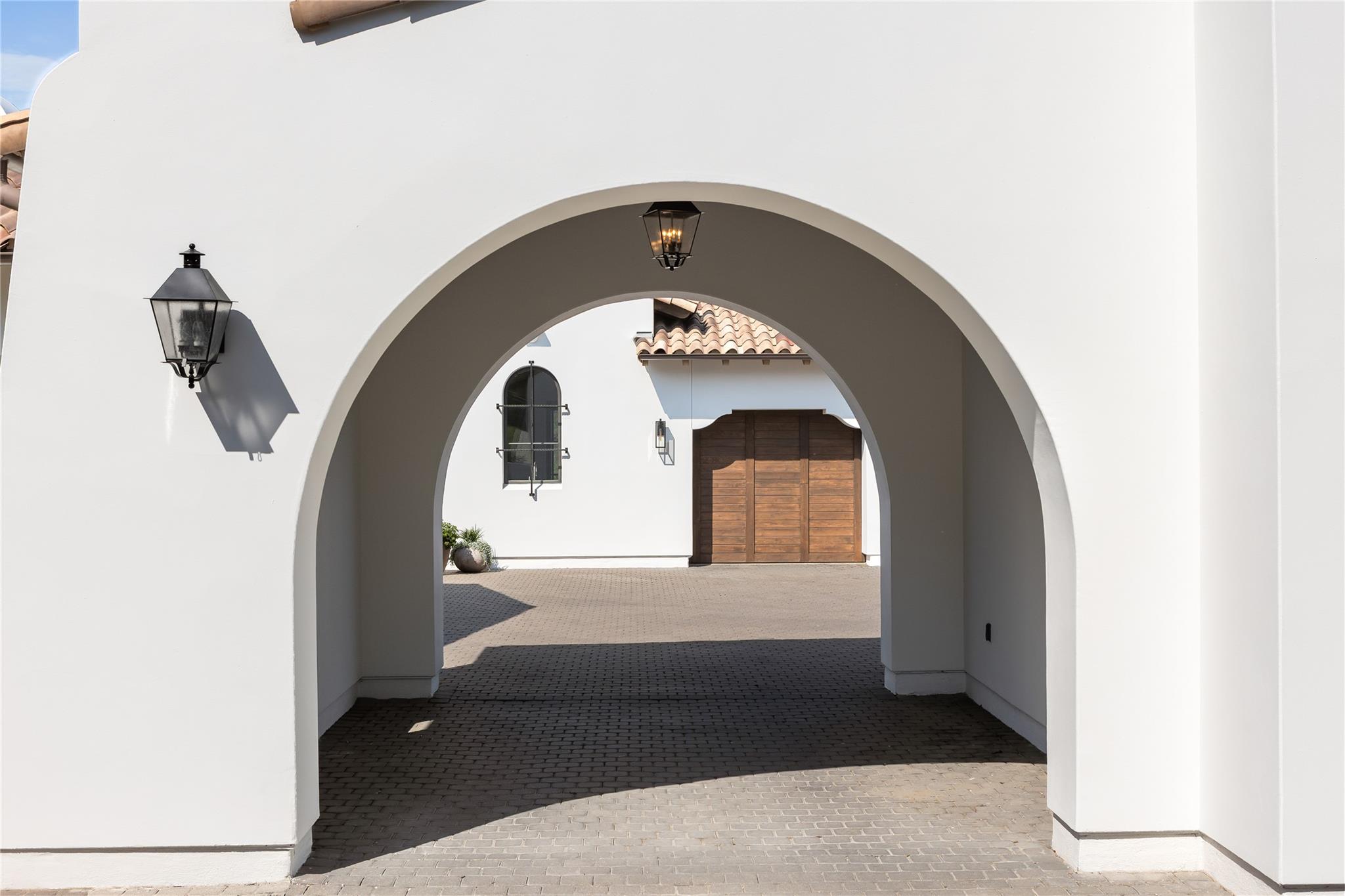 4500 Peralta LN