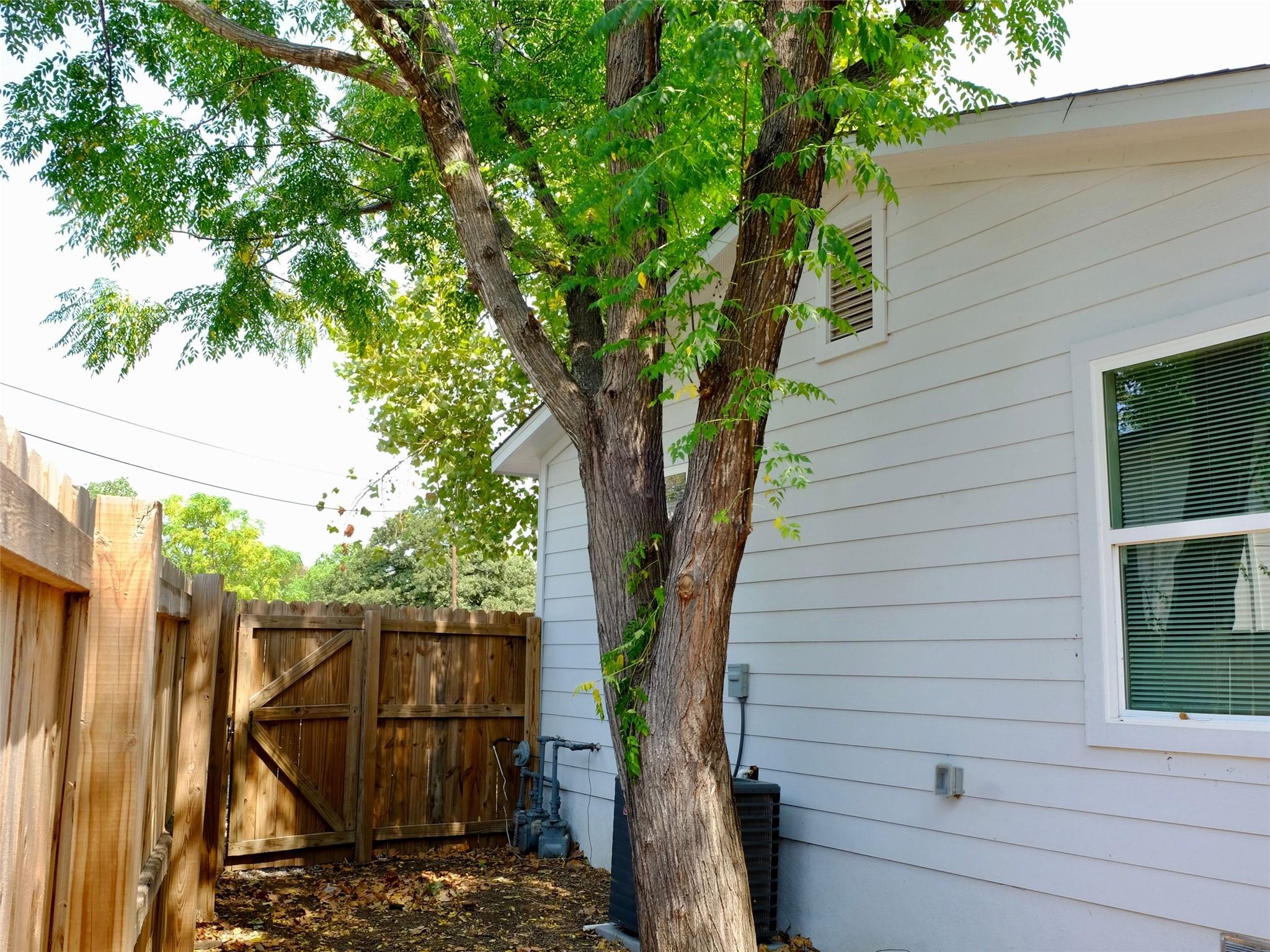 1401 Marcus PL # B, Austin Unit: B