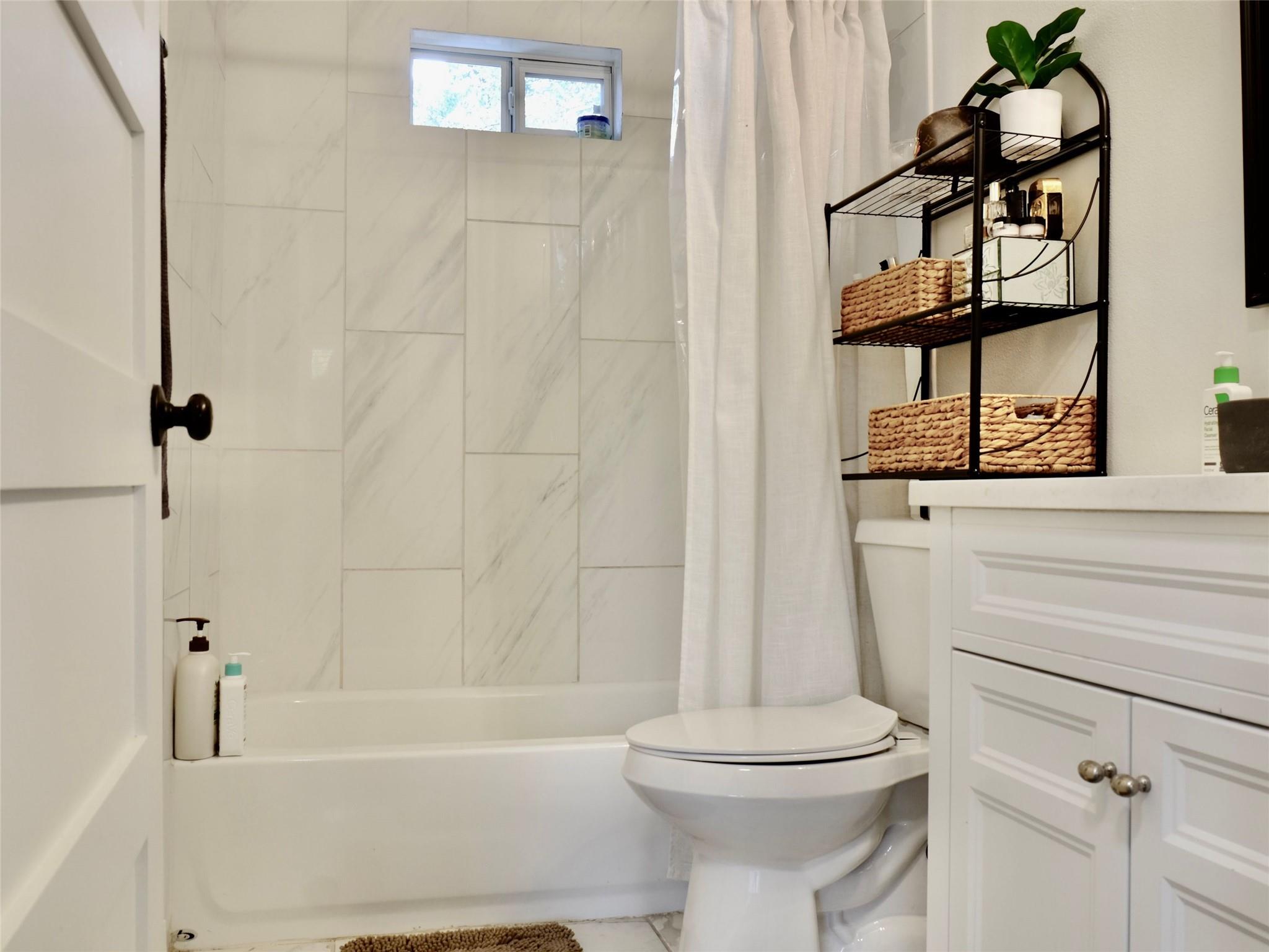 1401 Marcus PL # B, Austin Unit: B