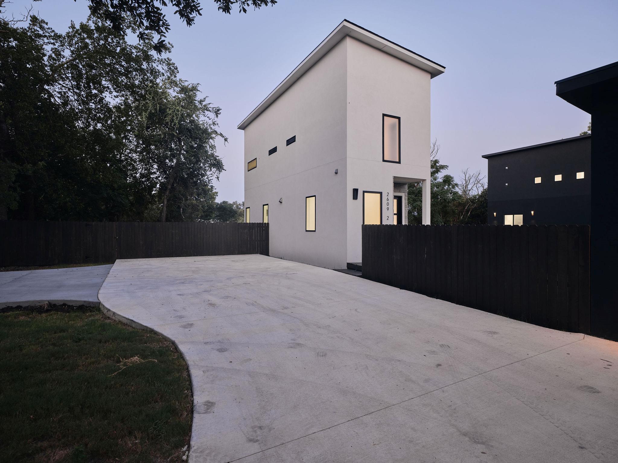 2609 Davis LN # 2, Austin Unit: 2