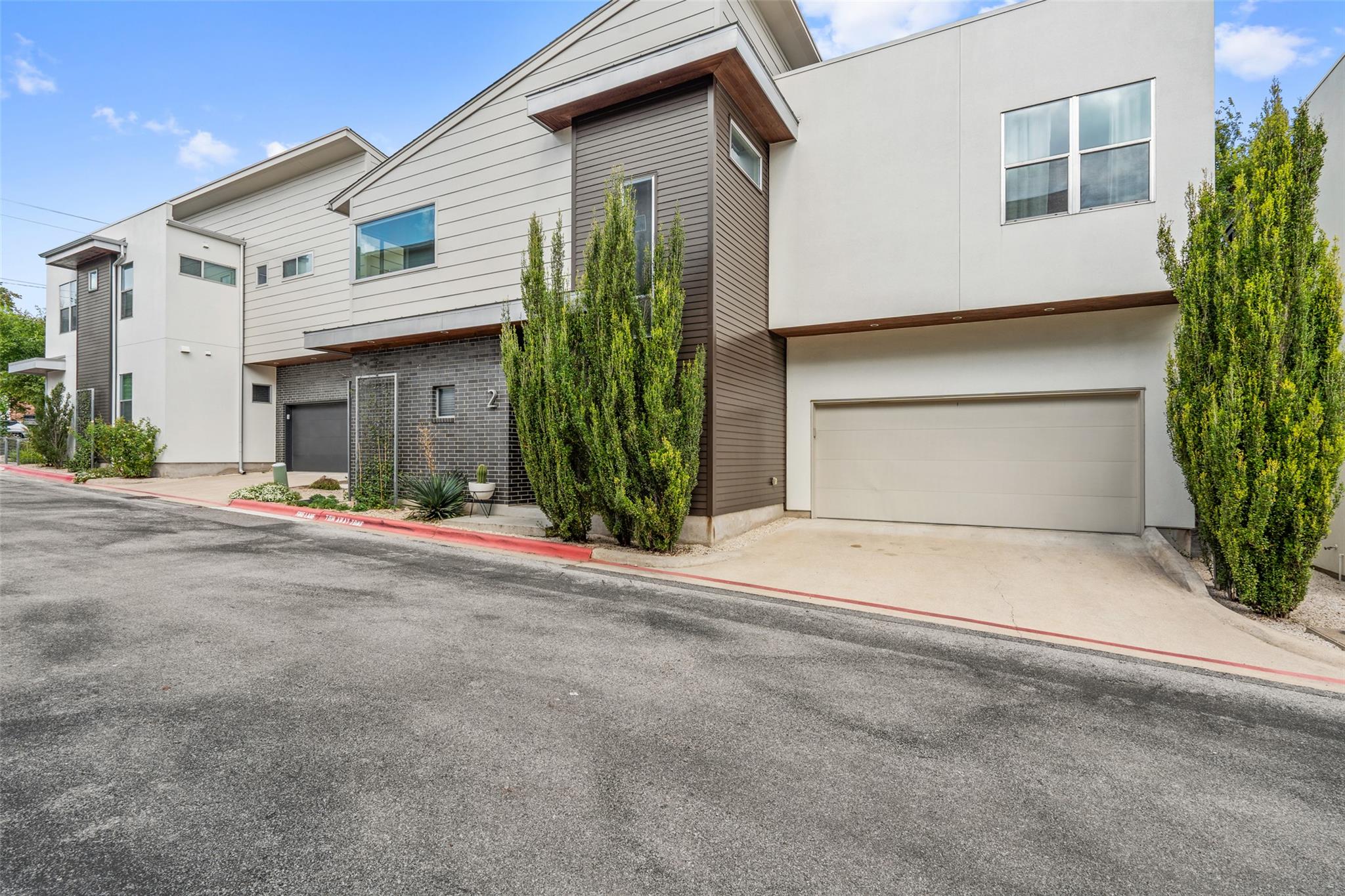 2105 Goodrich Ave # 2