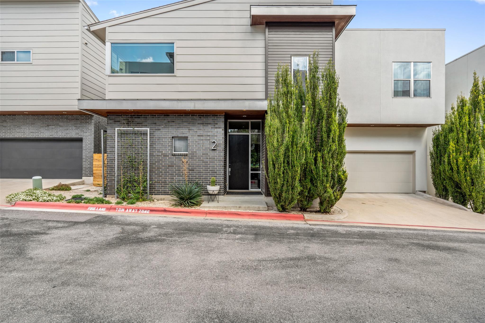 2105 Goodrich Ave # 2