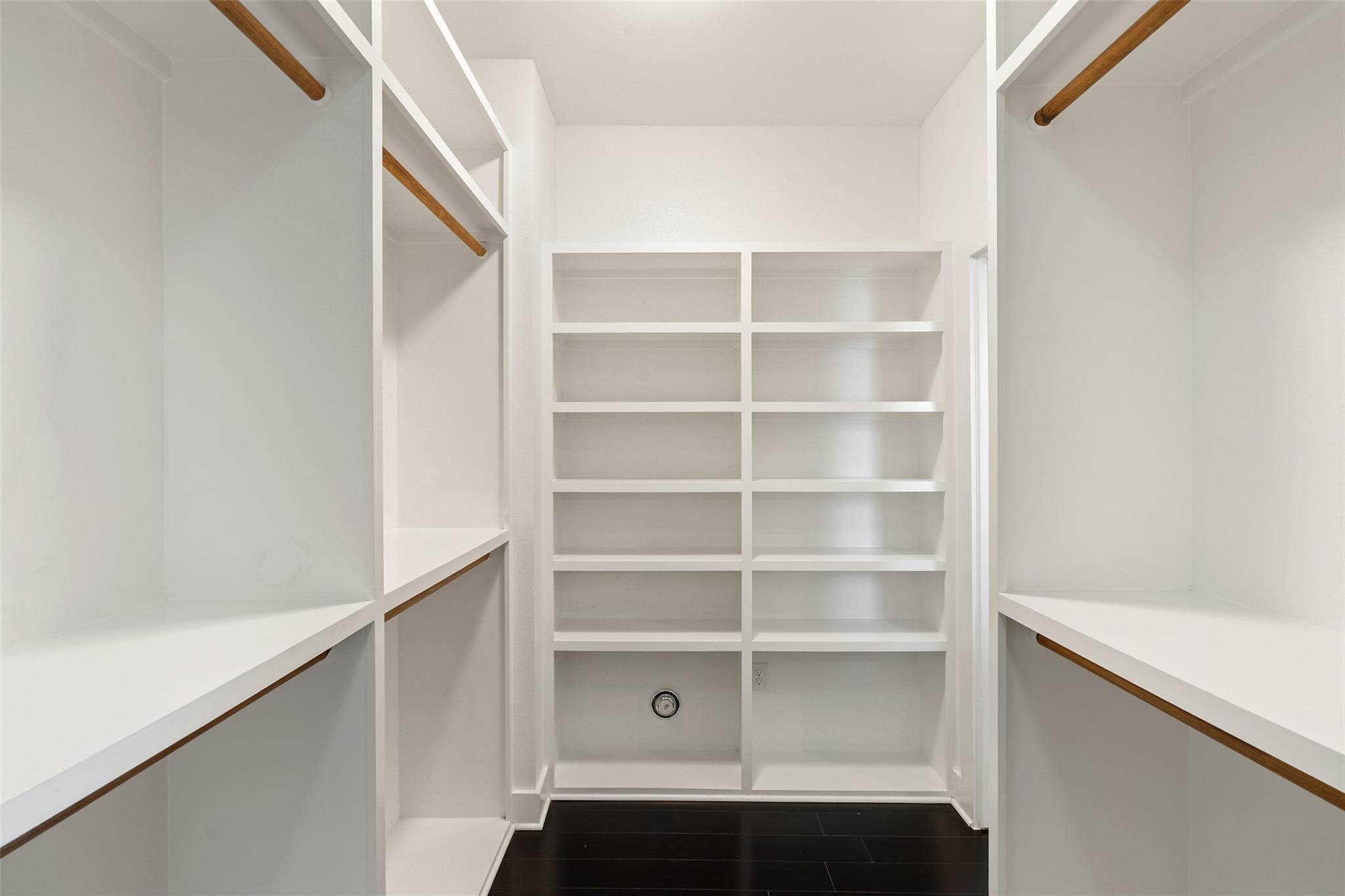 2105 Goodrich Ave # 2