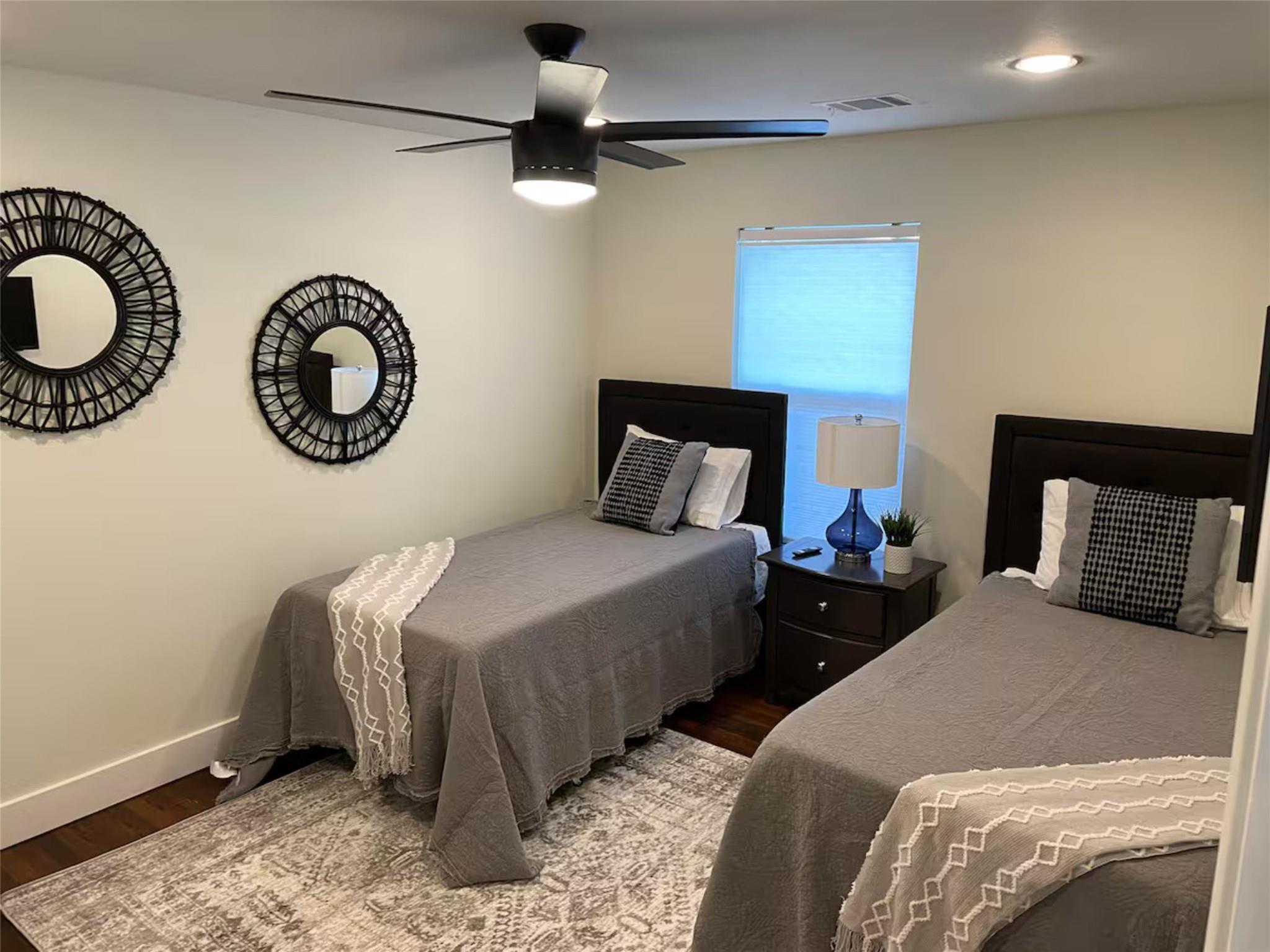 1406 Brentwood ST # 1