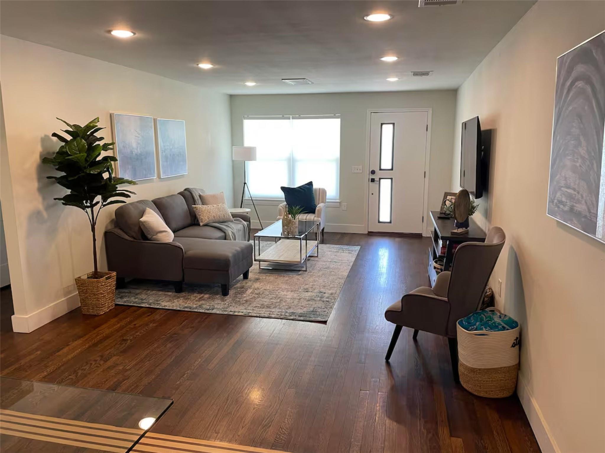 1406 Brentwood ST # 1