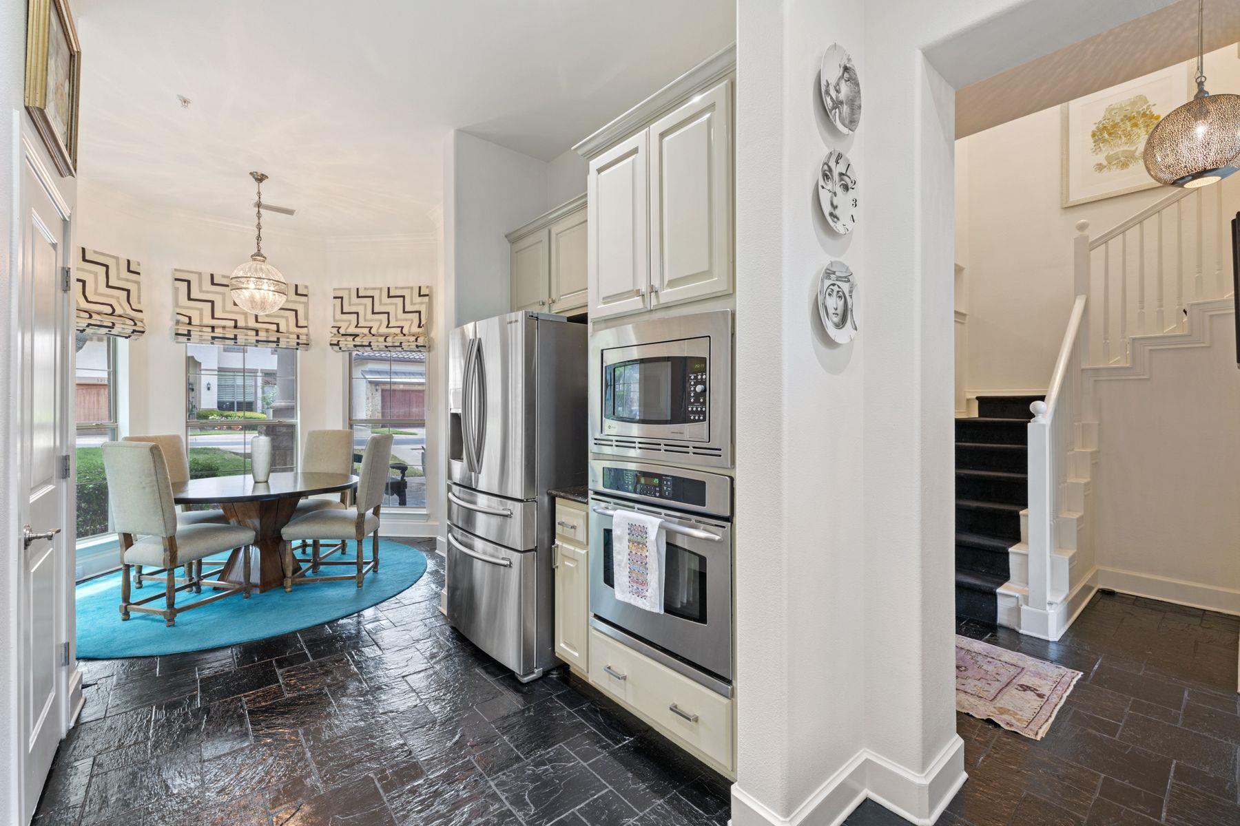 7800 Southwest PKWY # 1112