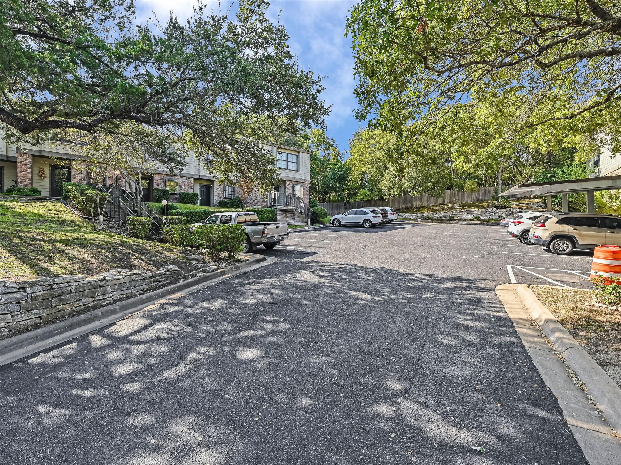 1804 Capital PKWY # 18