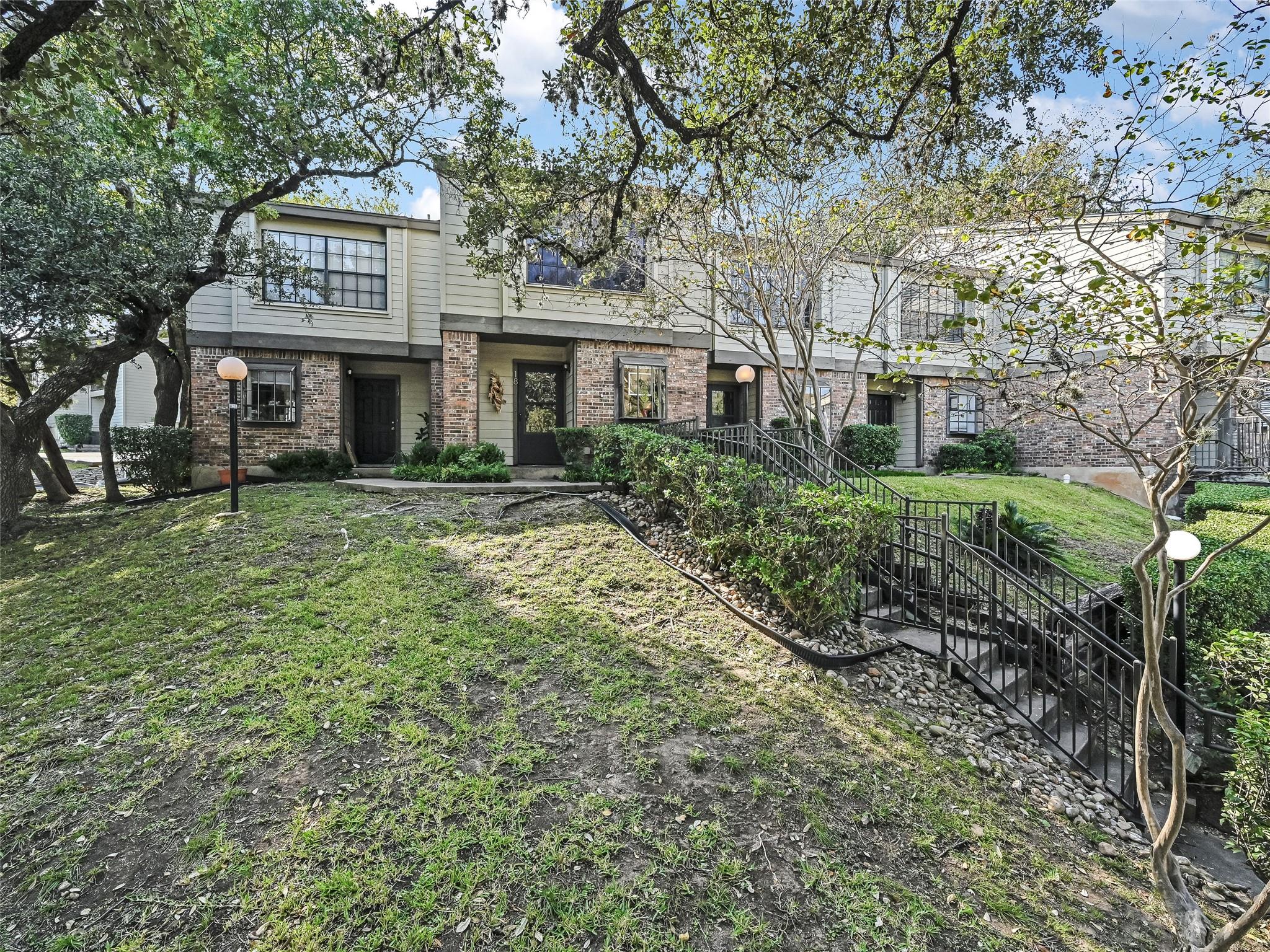 1804 Capital PKWY # 18