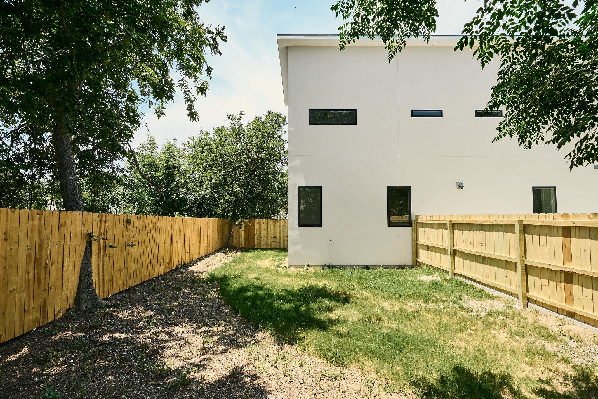 2609 Davis LN # 2