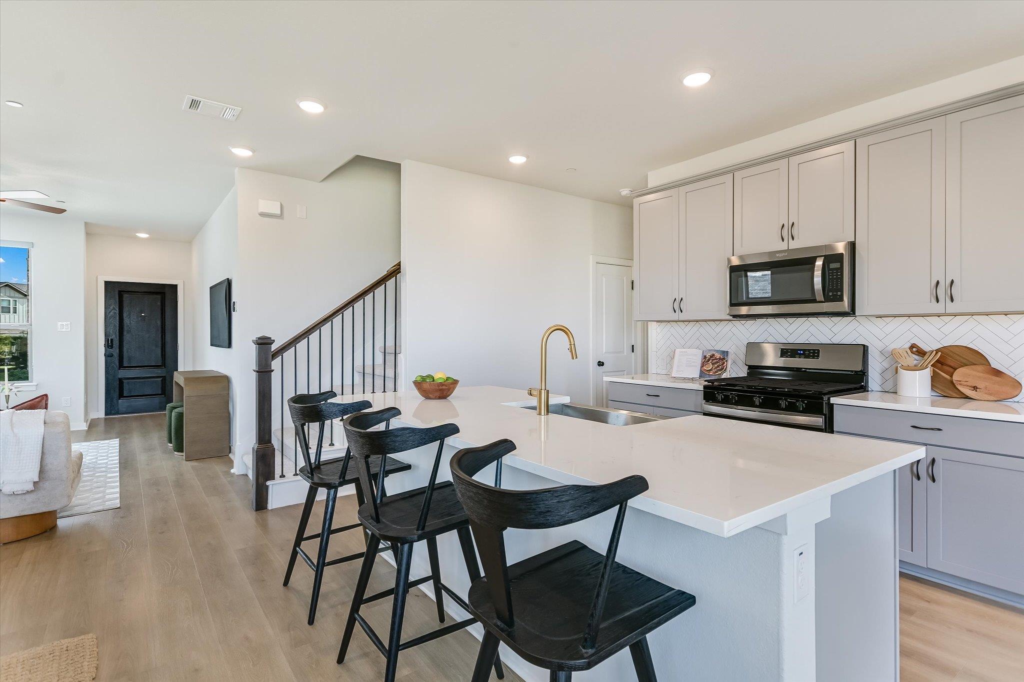 2500 FOREST CREEK DR # 904