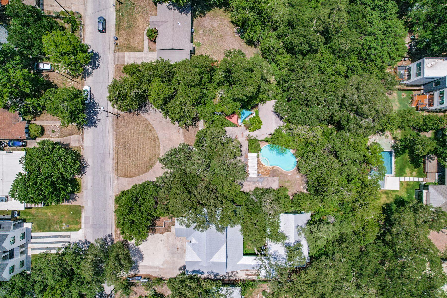 2002 Winsted Ln