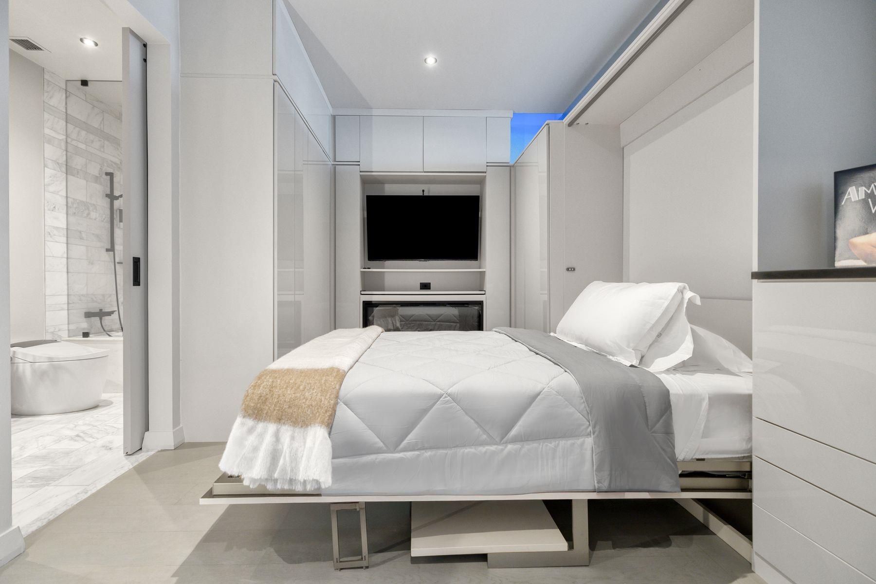 210 Lavaca ST # 2809