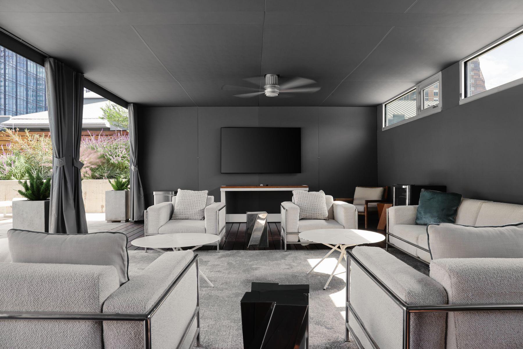 210 Lavaca ST # 2809