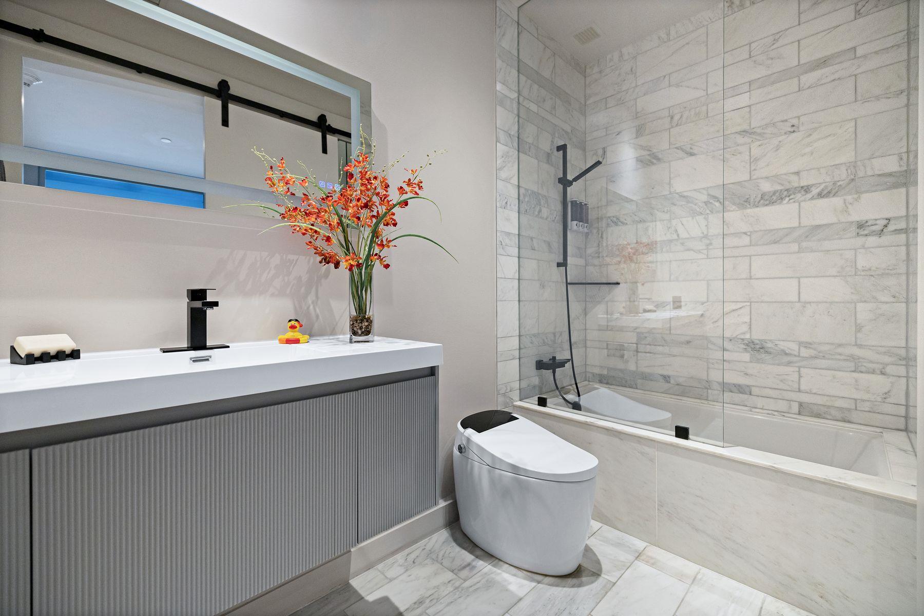 210 Lavaca ST # 2809