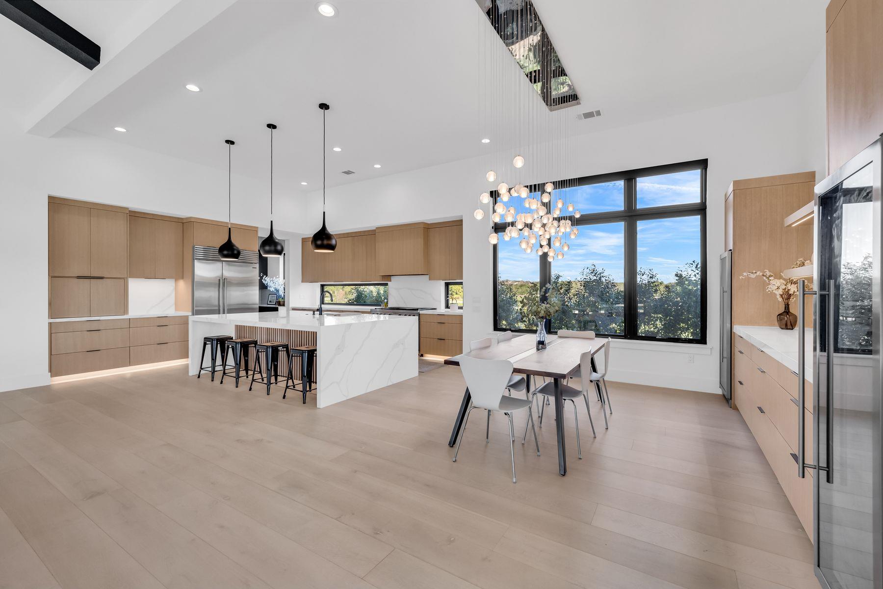 420 Waters Edge CV