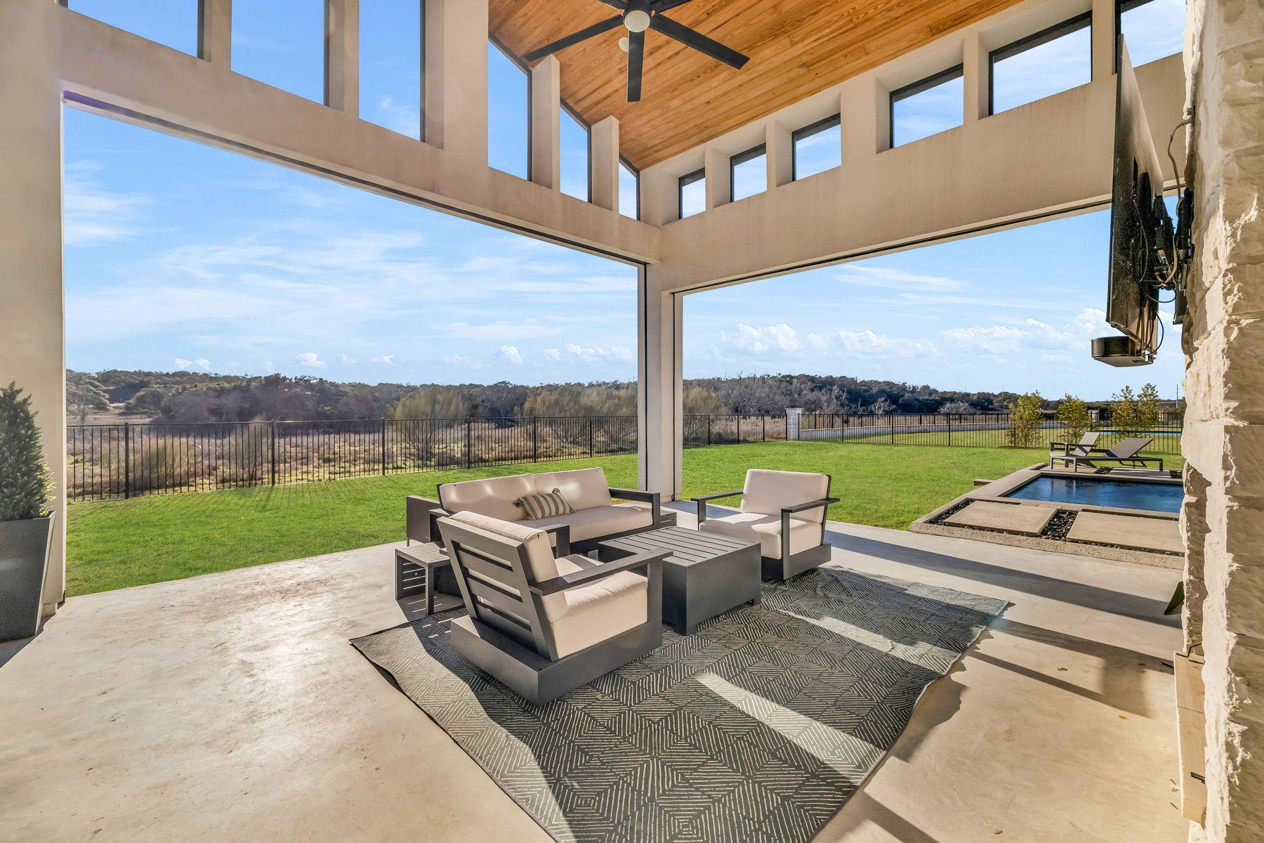 420 Waters Edge CV