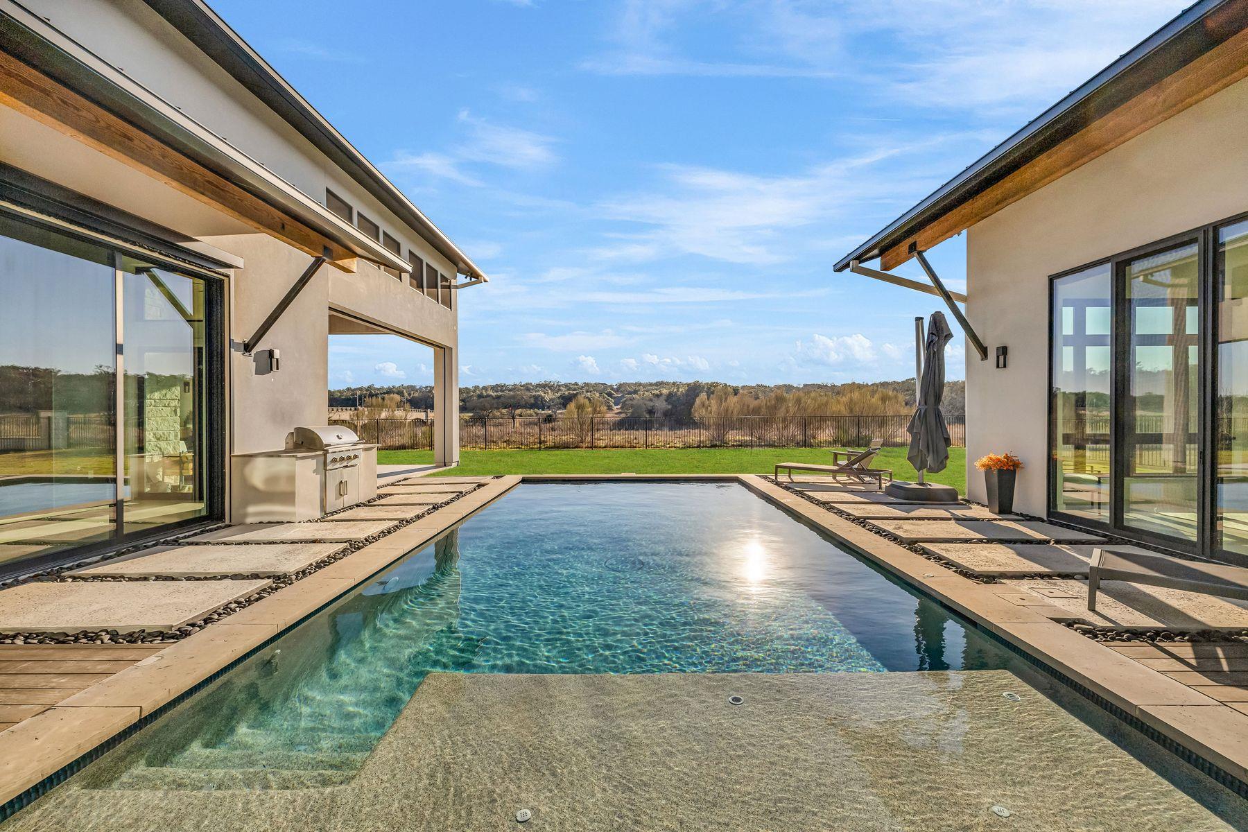 420 Waters Edge CV