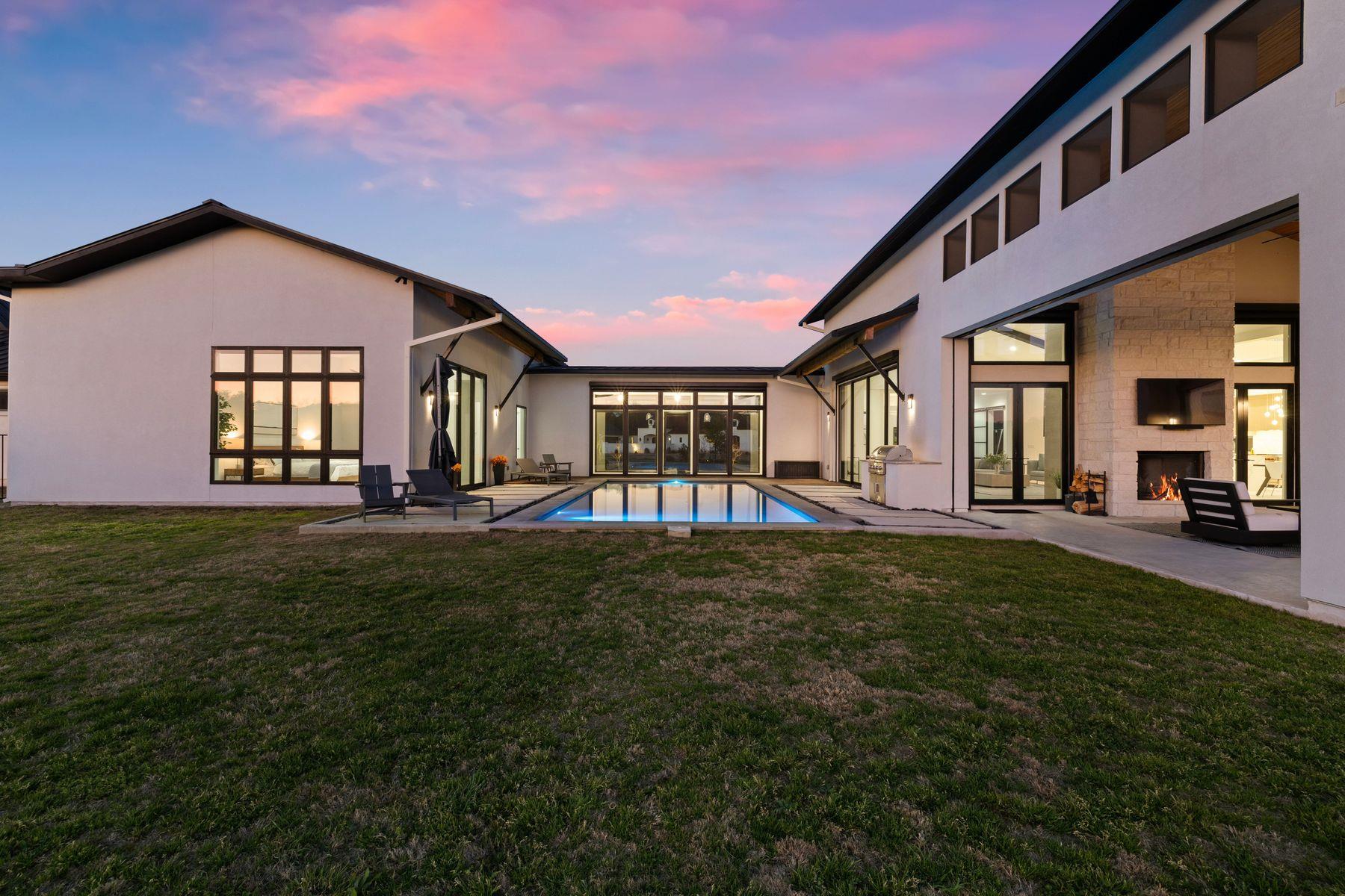 420 Waters Edge CV