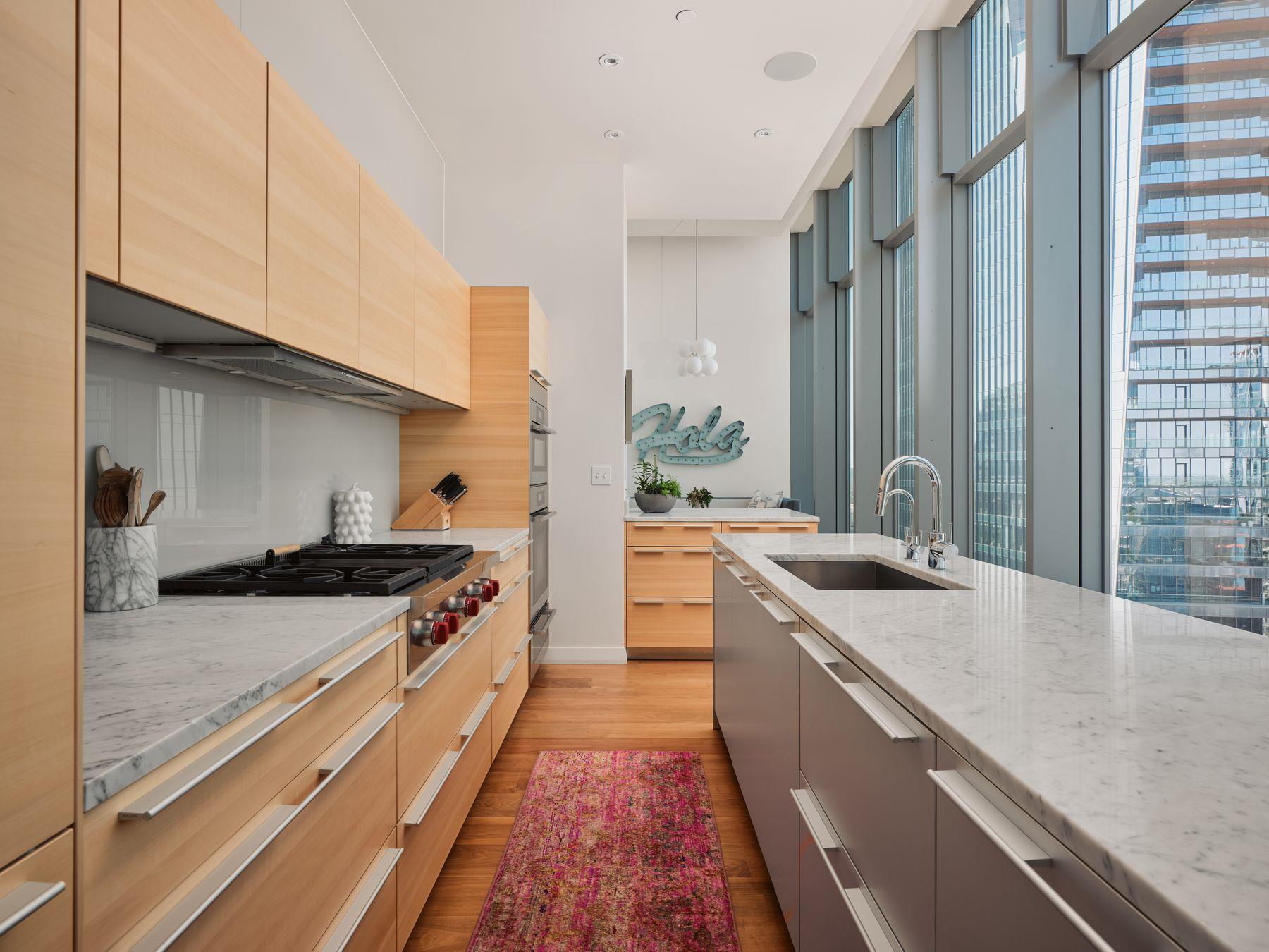 210 Lavaca ST # 3504