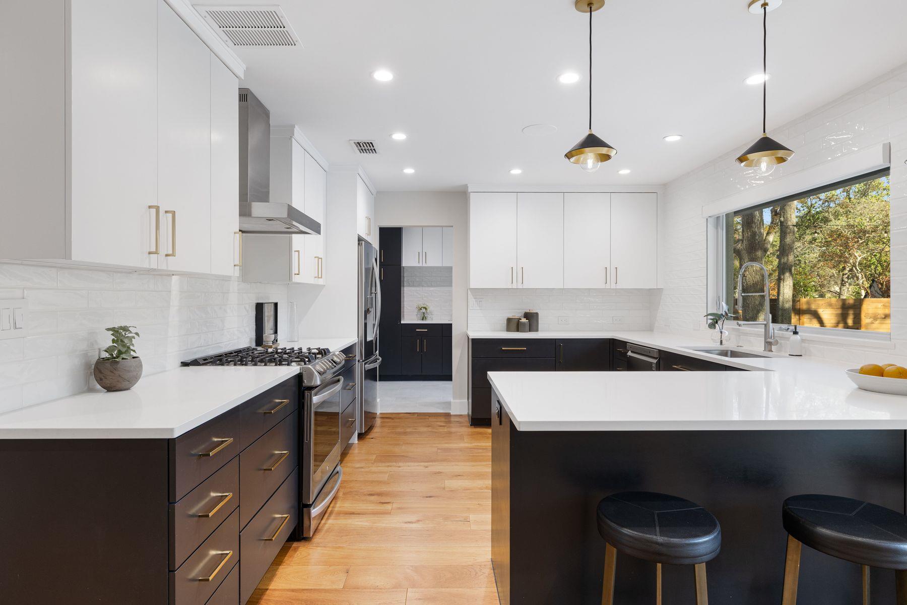 2615 Barton Hills DR