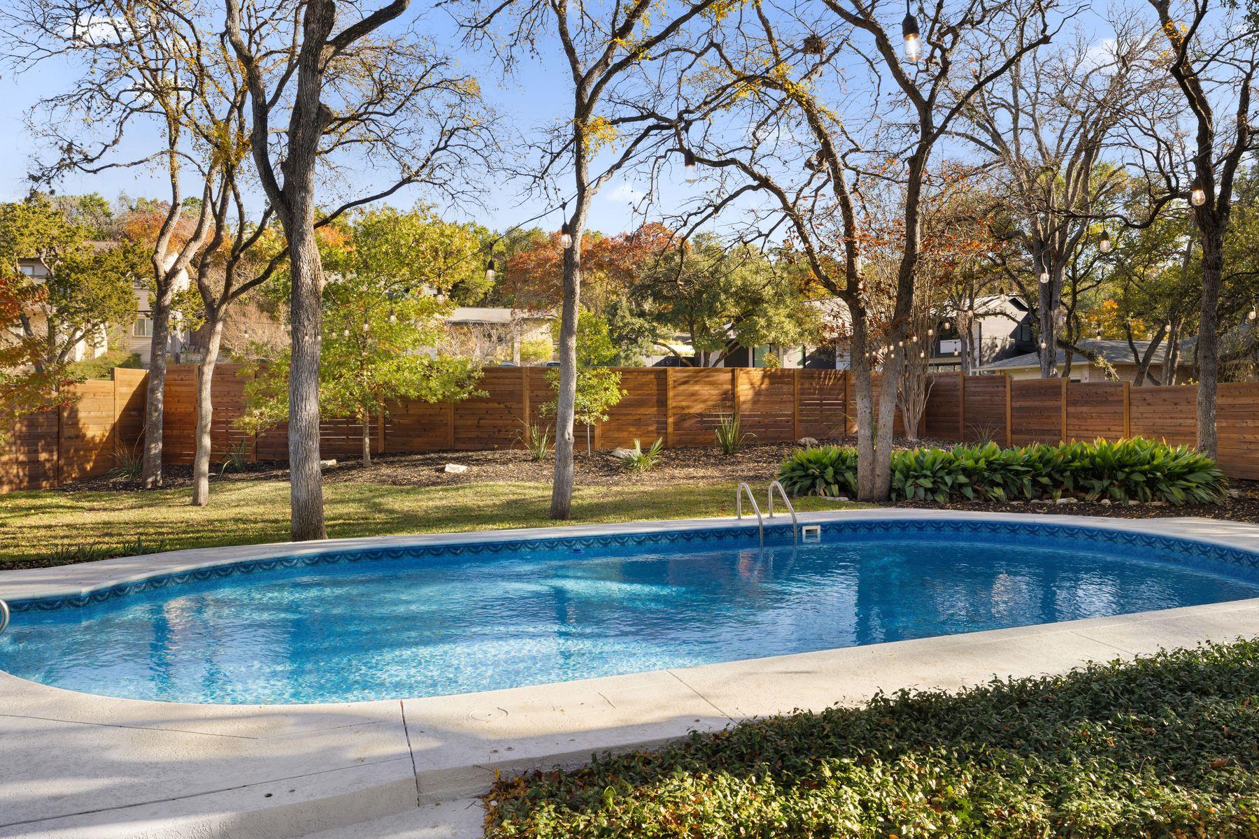 2615 Barton Hills DR