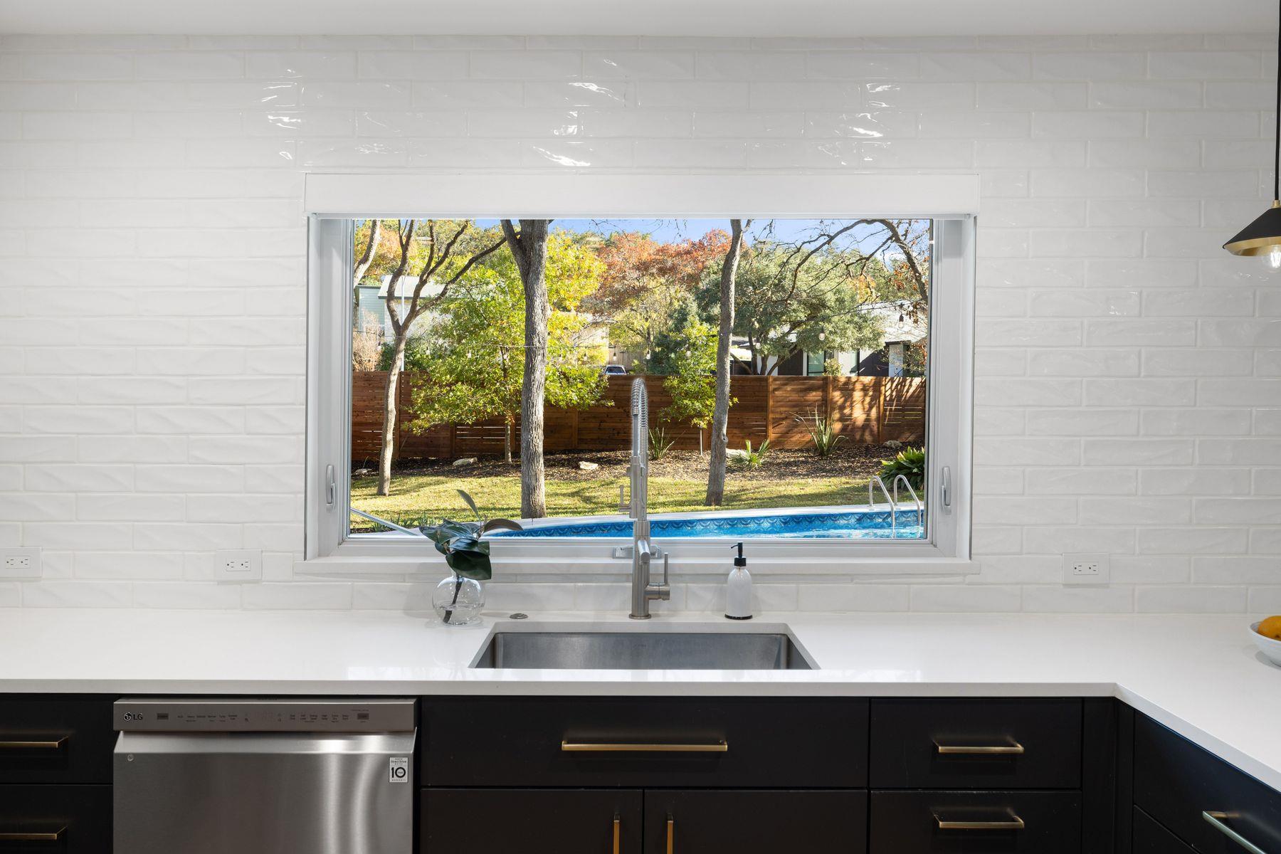 2615 Barton Hills DR