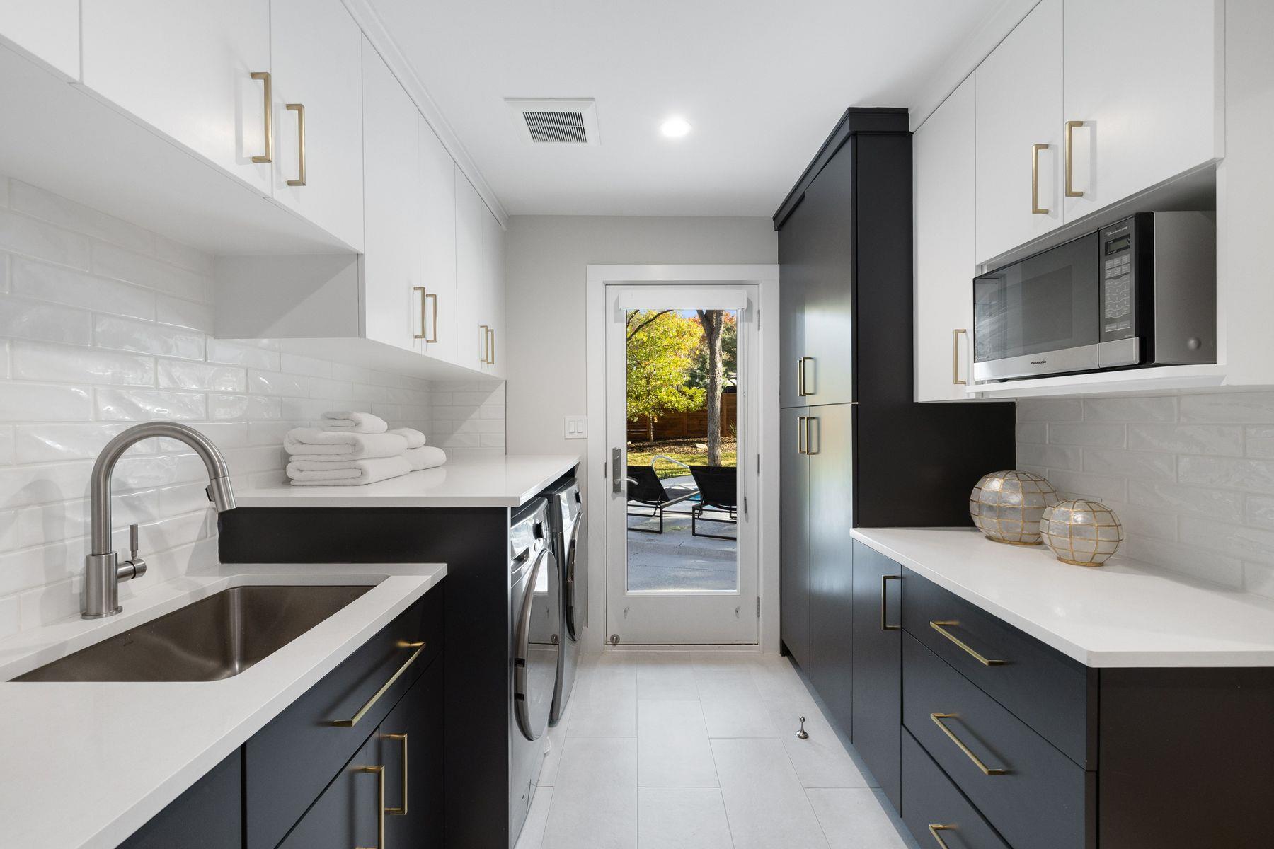 2615 Barton Hills DR