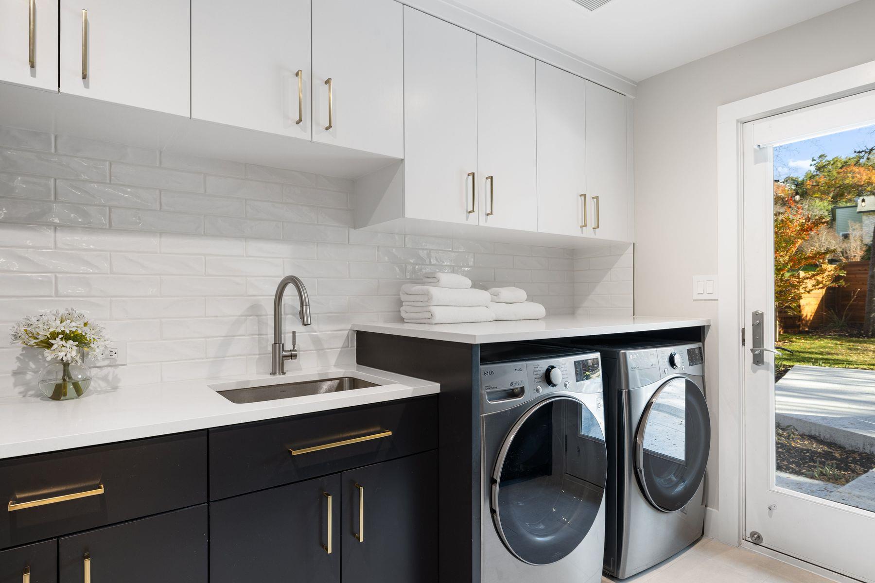 2615 Barton Hills DR