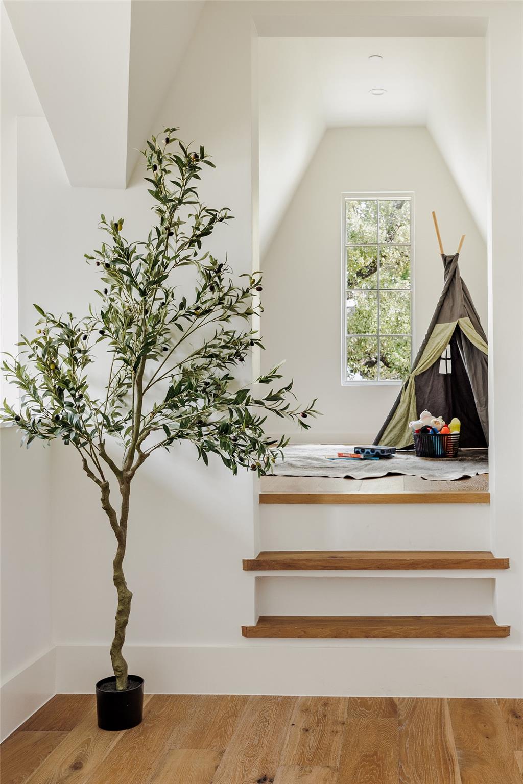 1510 Pease RD, Austin