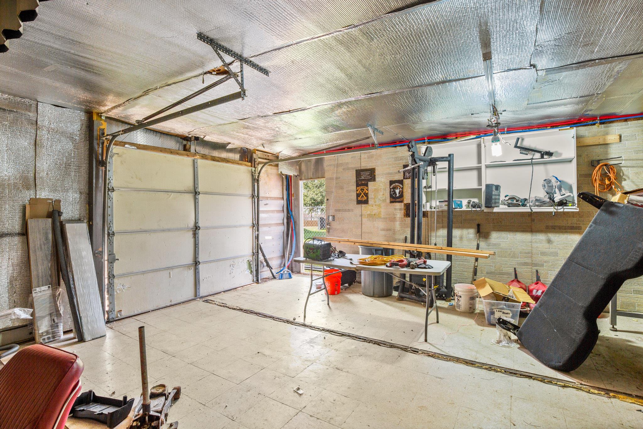 4701 Hudson Bend RD