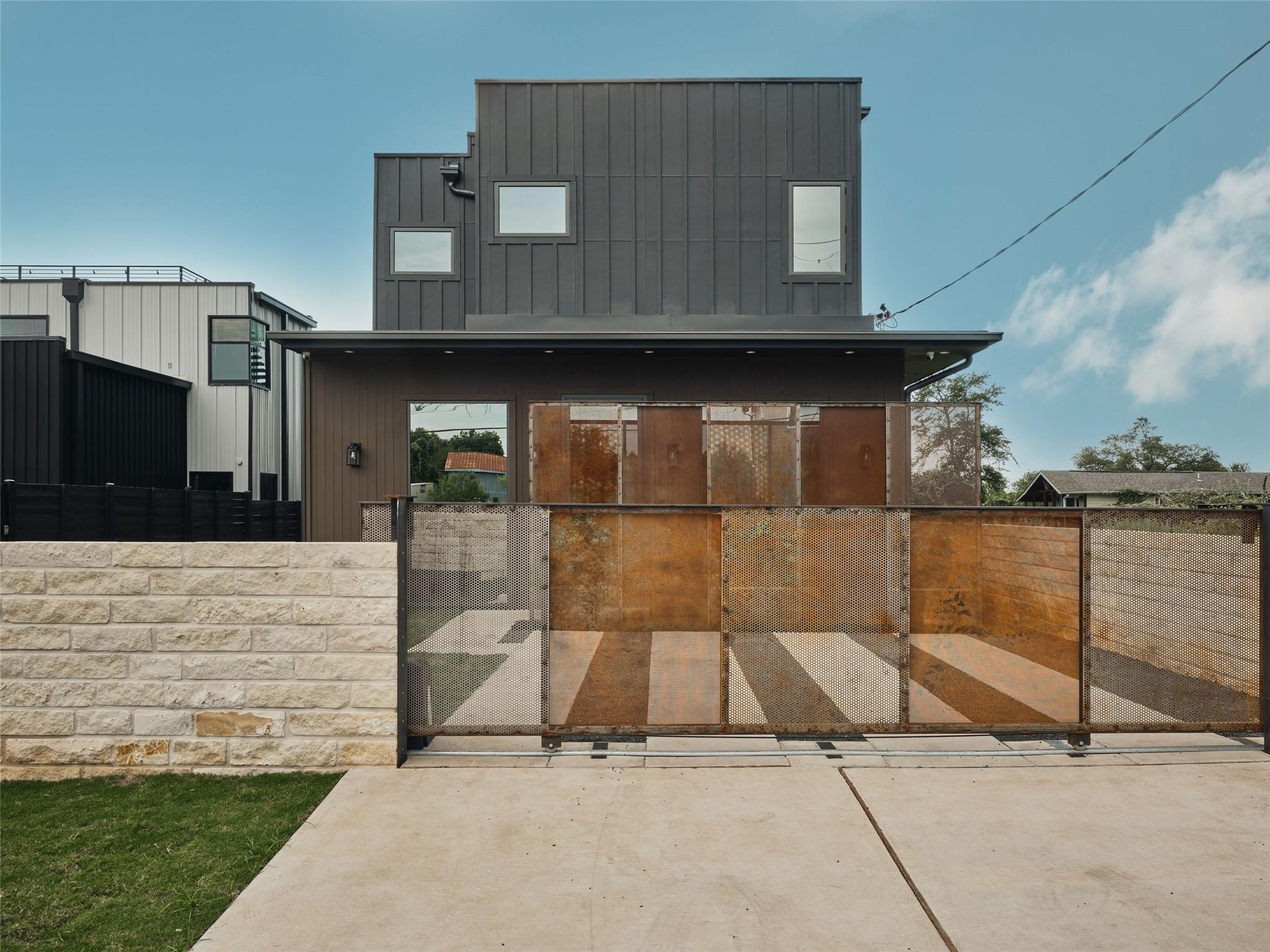 412 Kemp ST