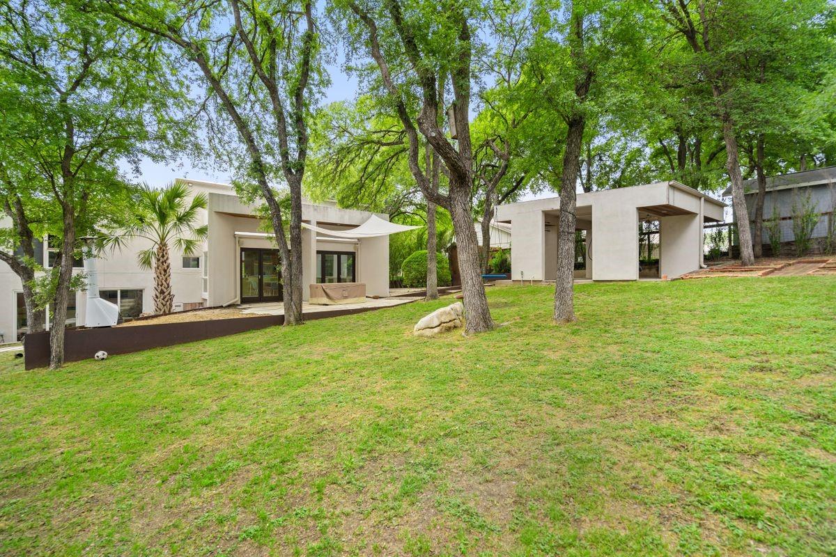 2603 Maria Anna RD