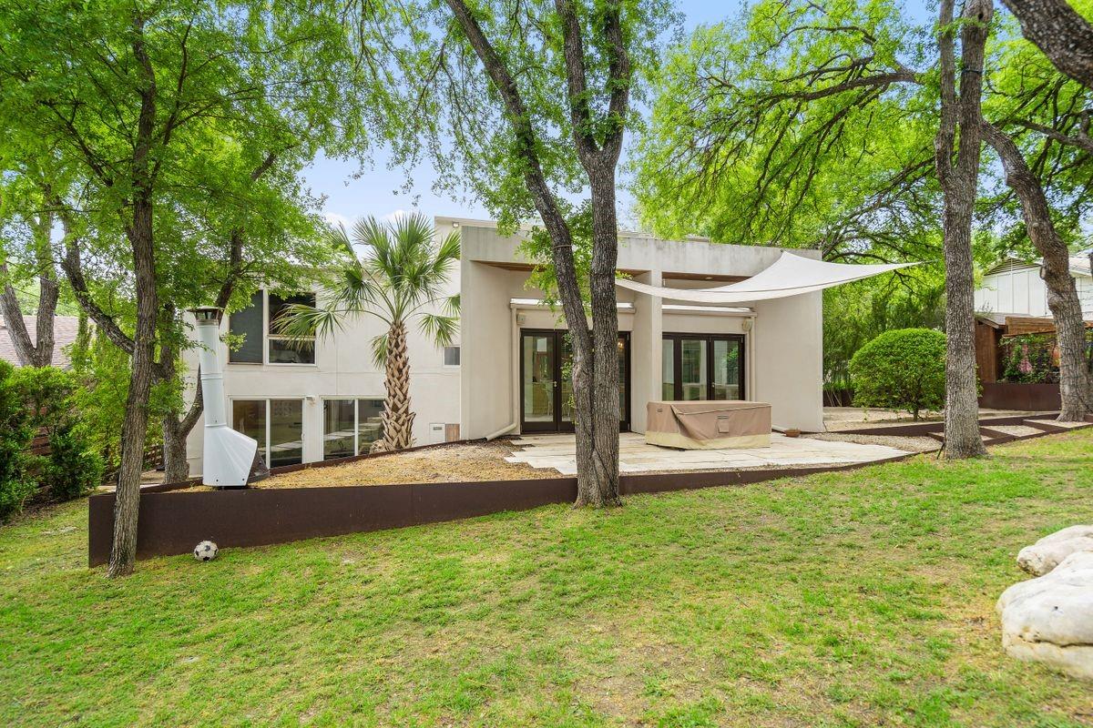 2603 Maria Anna RD
