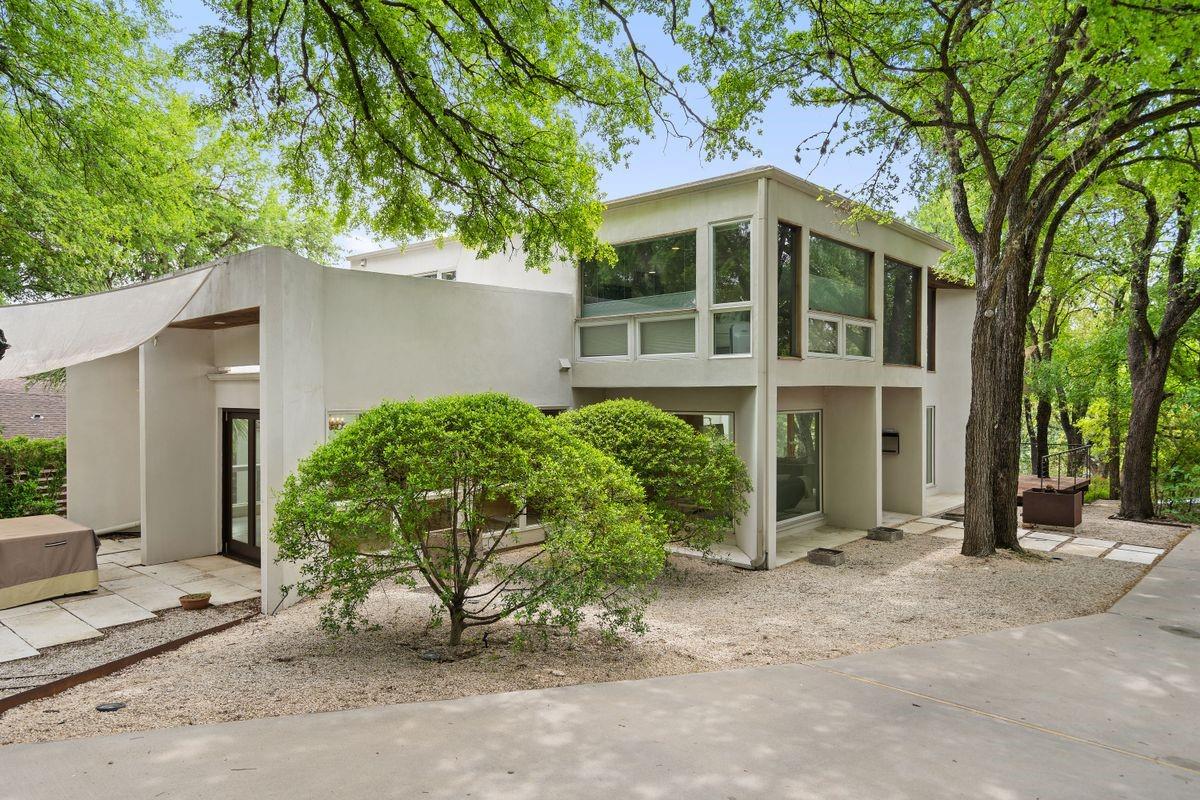 2603 Maria Anna RD
