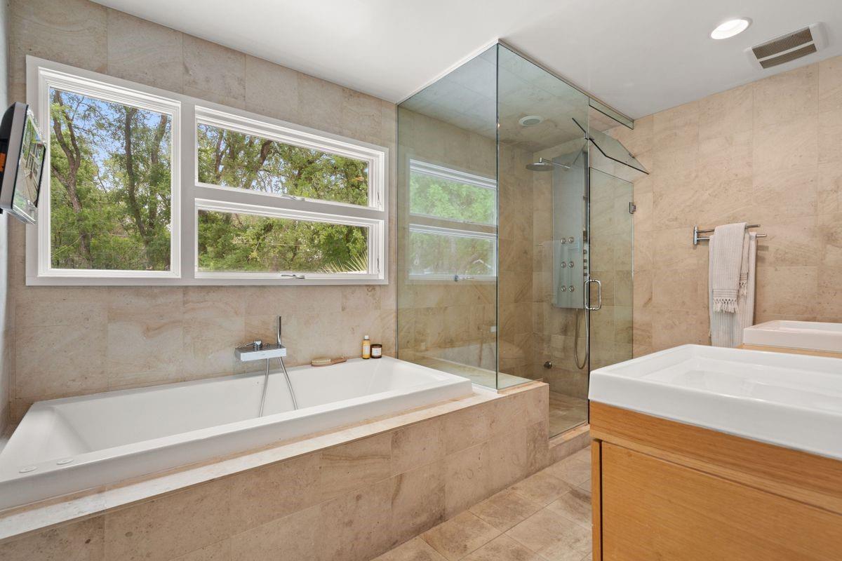 2603 Maria Anna RD