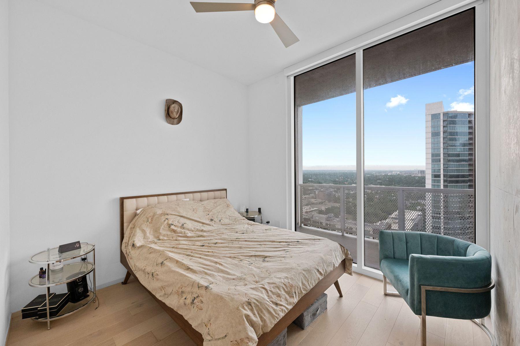 301 West Ave # 2902