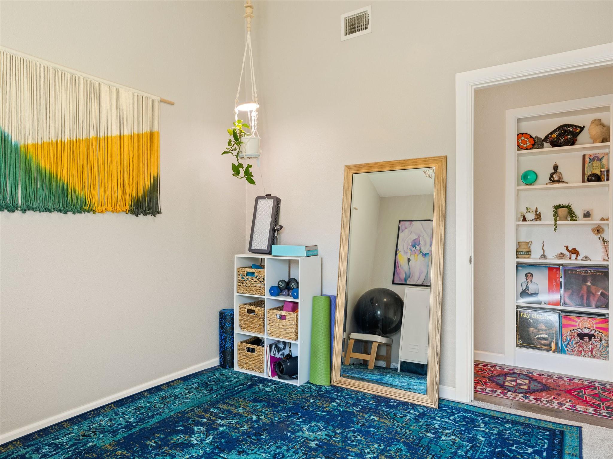 1307 E Saint Johns Ave # B, Austin Unit: B