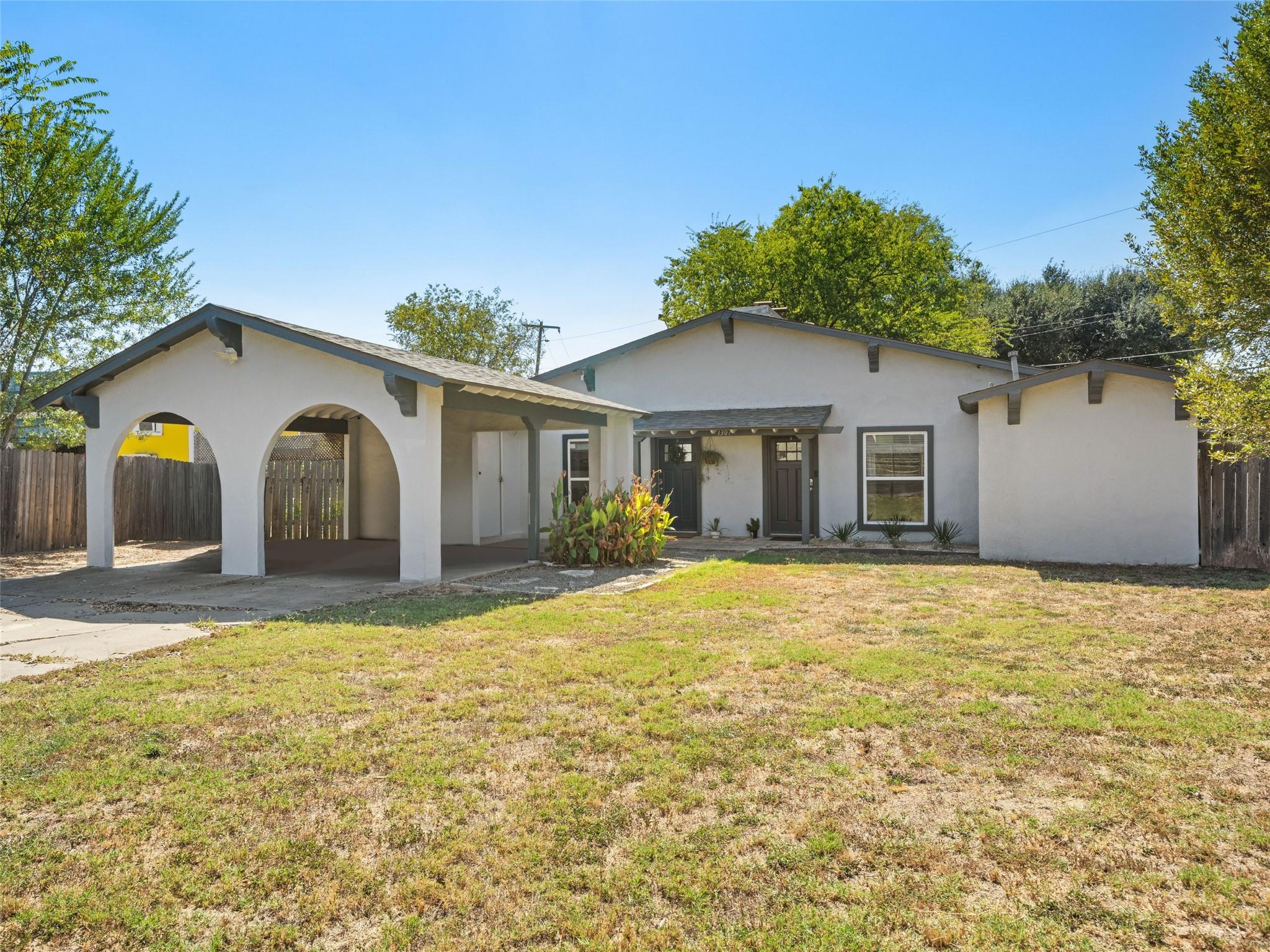 1307 E Saint Johns Ave # B, Austin Unit: B