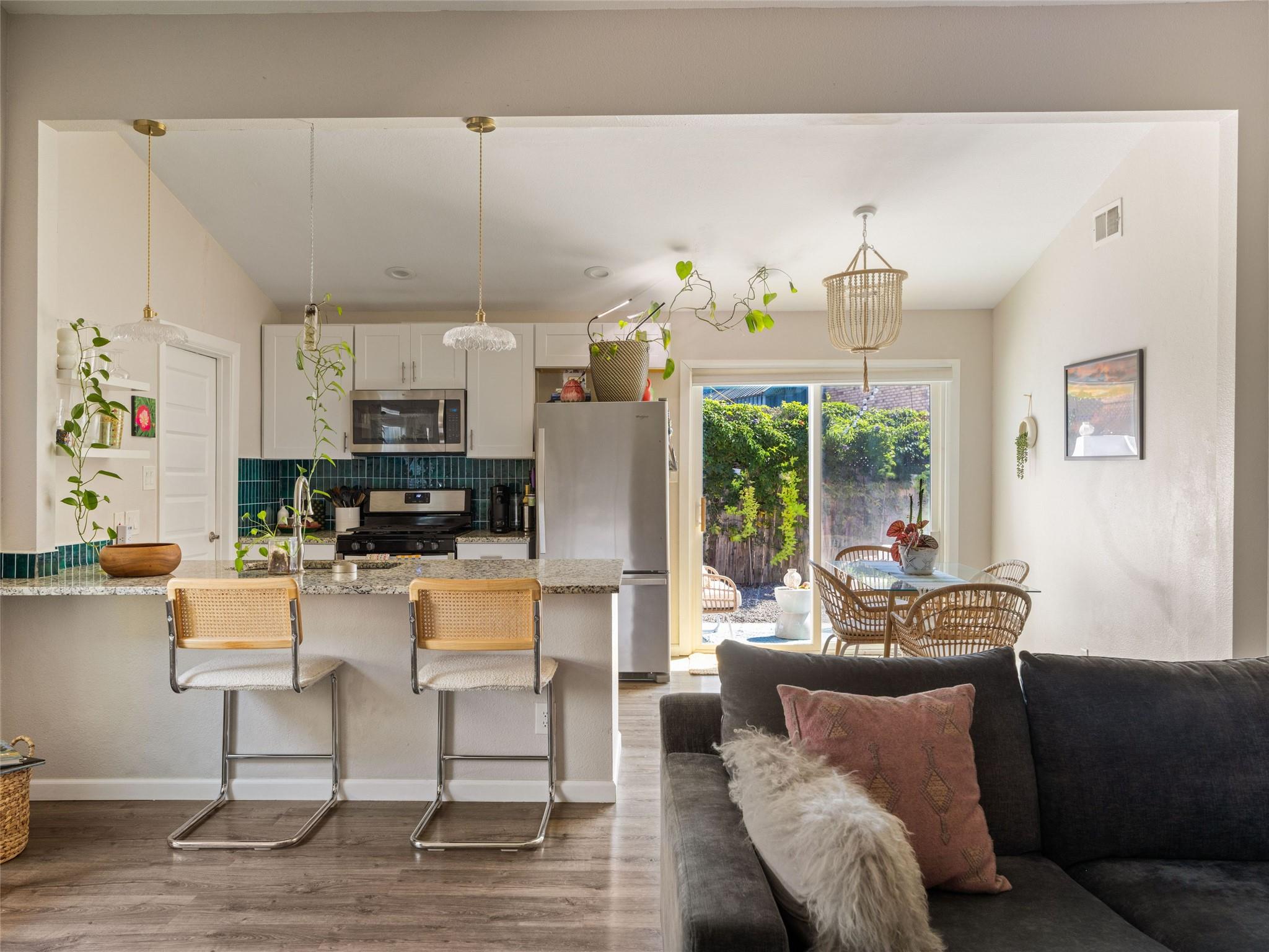 1307 E Saint Johns Ave # B, Austin Unit: B