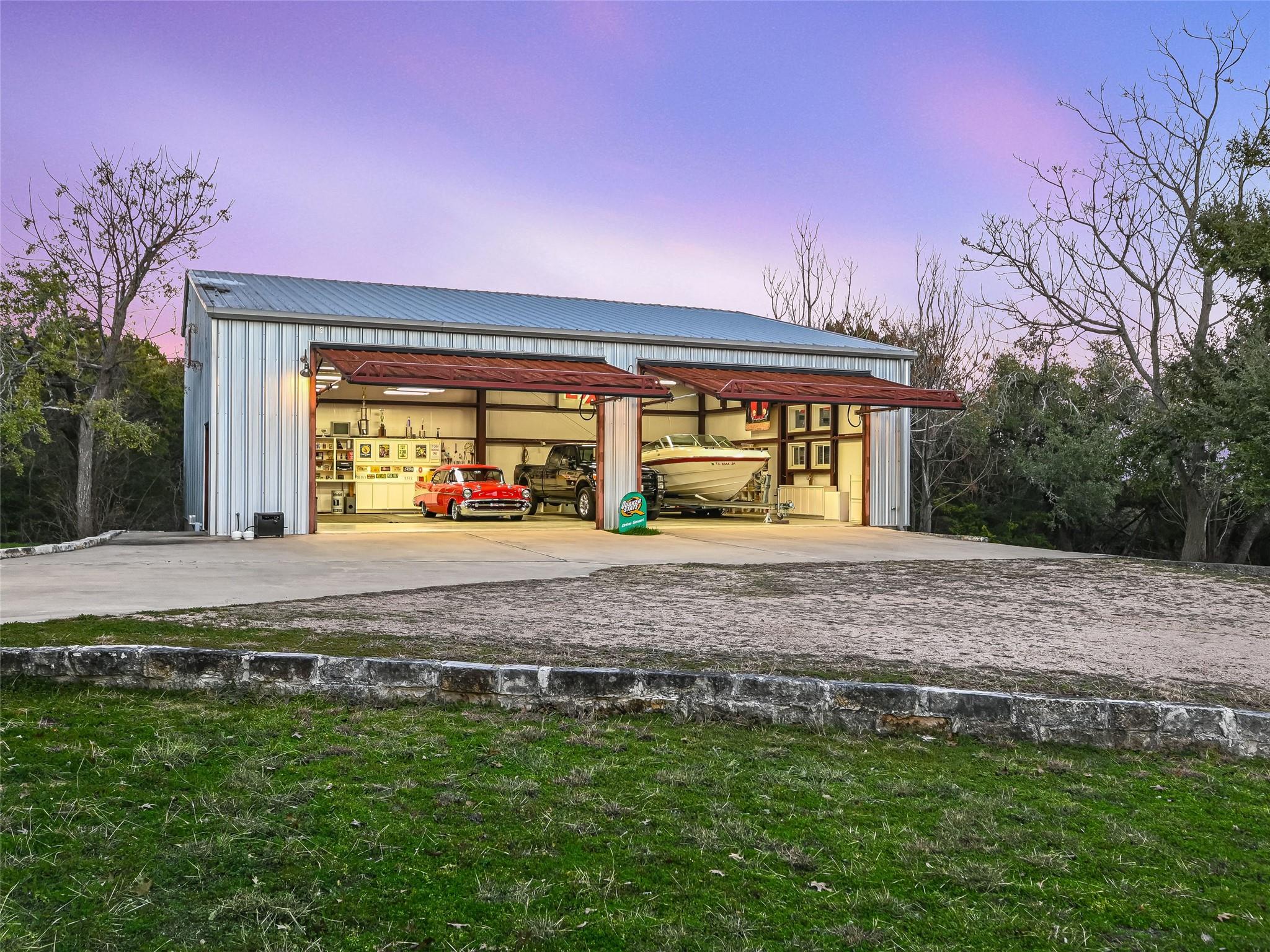 10213 Circle DR