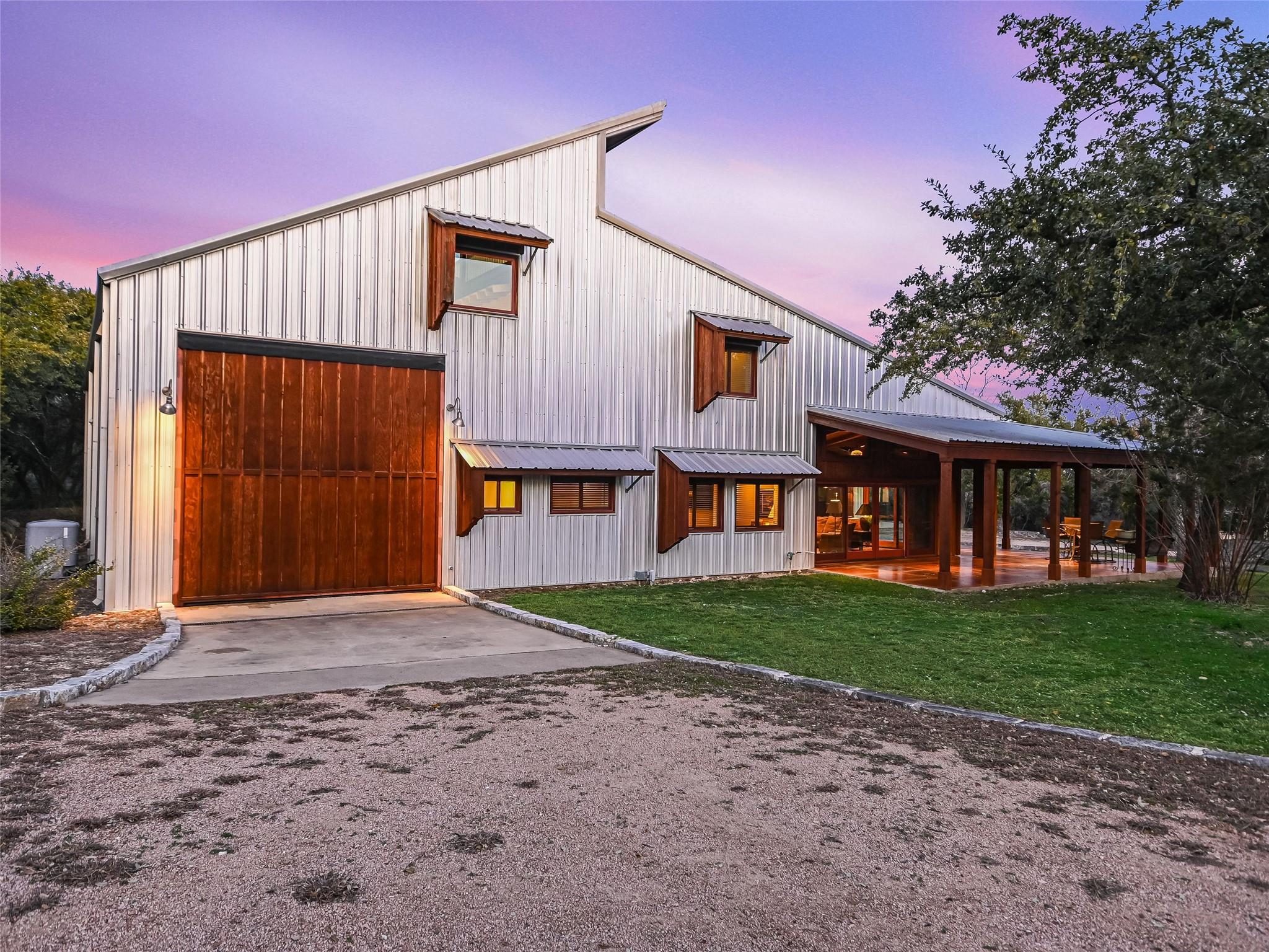 10213 Circle DR