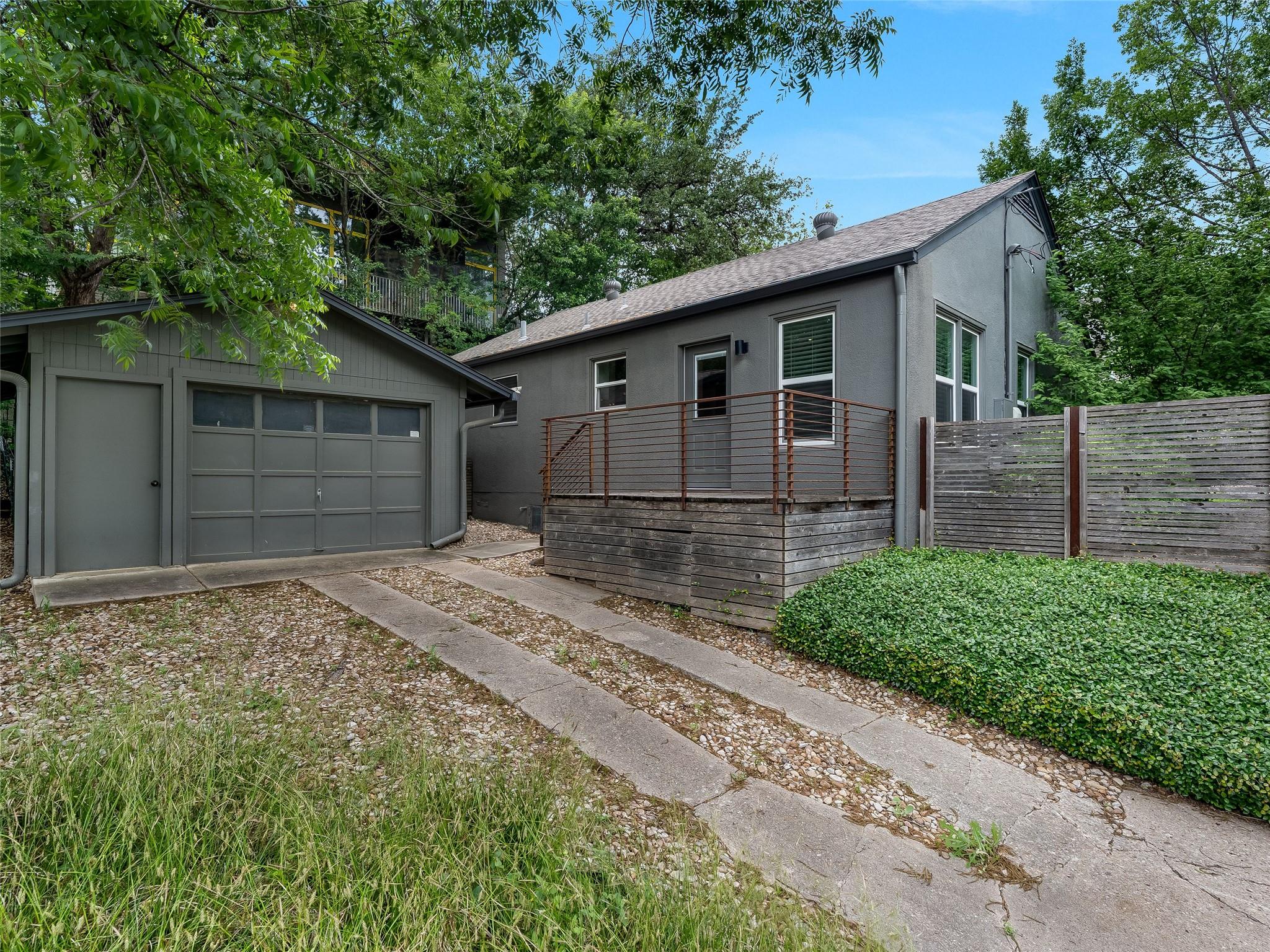 701 Bouldin Ave