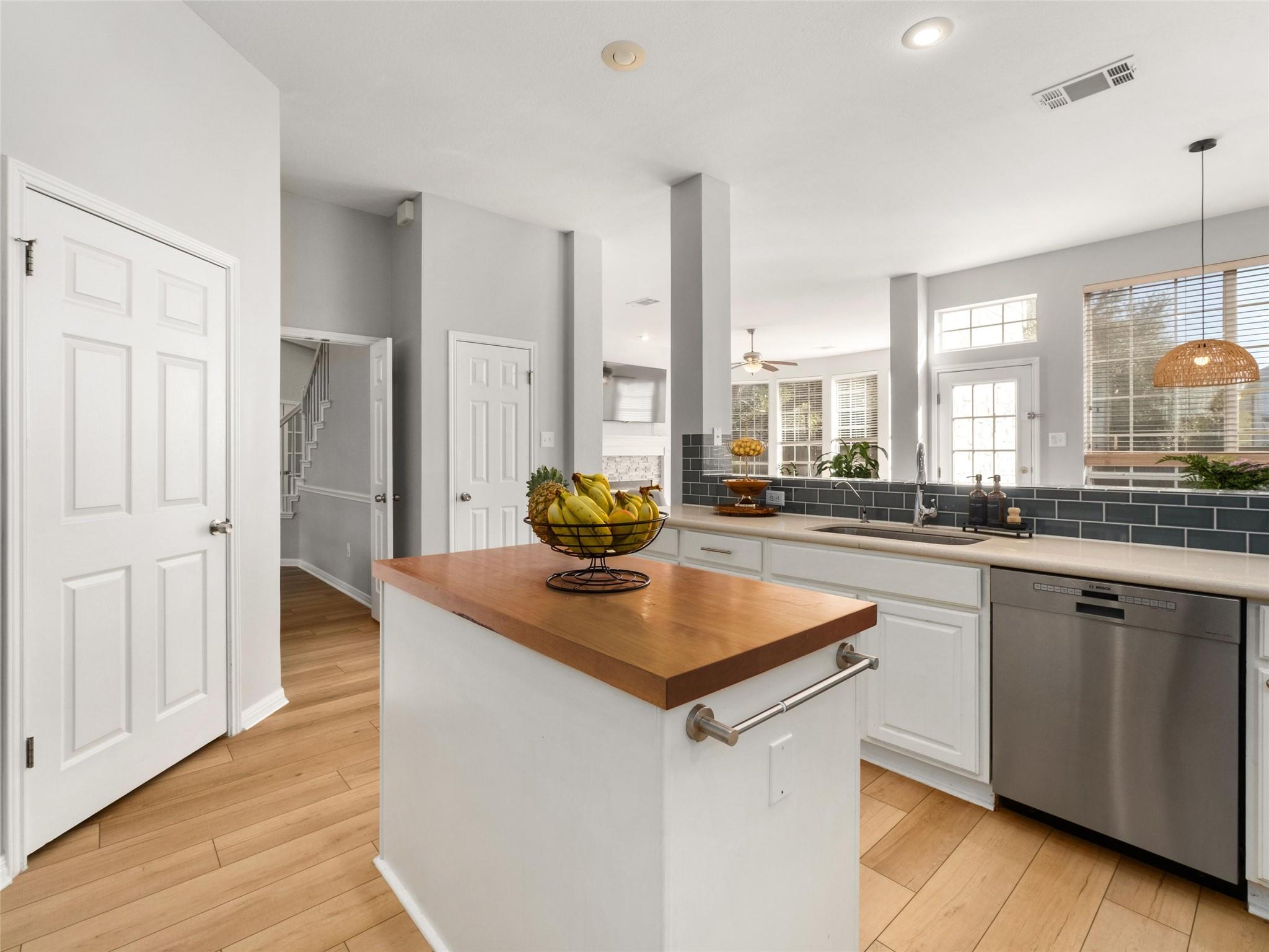 11009 Savannah CT