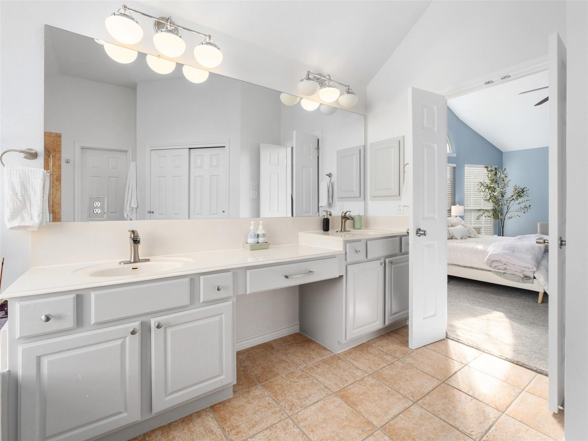 11009 Savannah CT