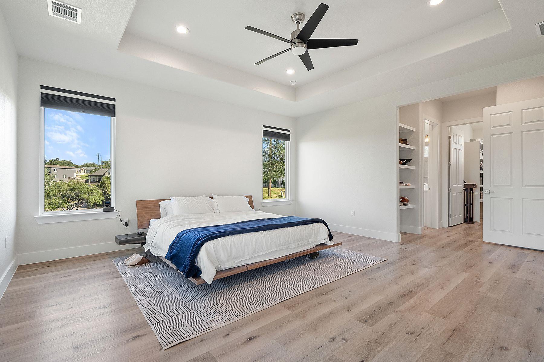 20704 Leaning Oak DR, Lago Vista