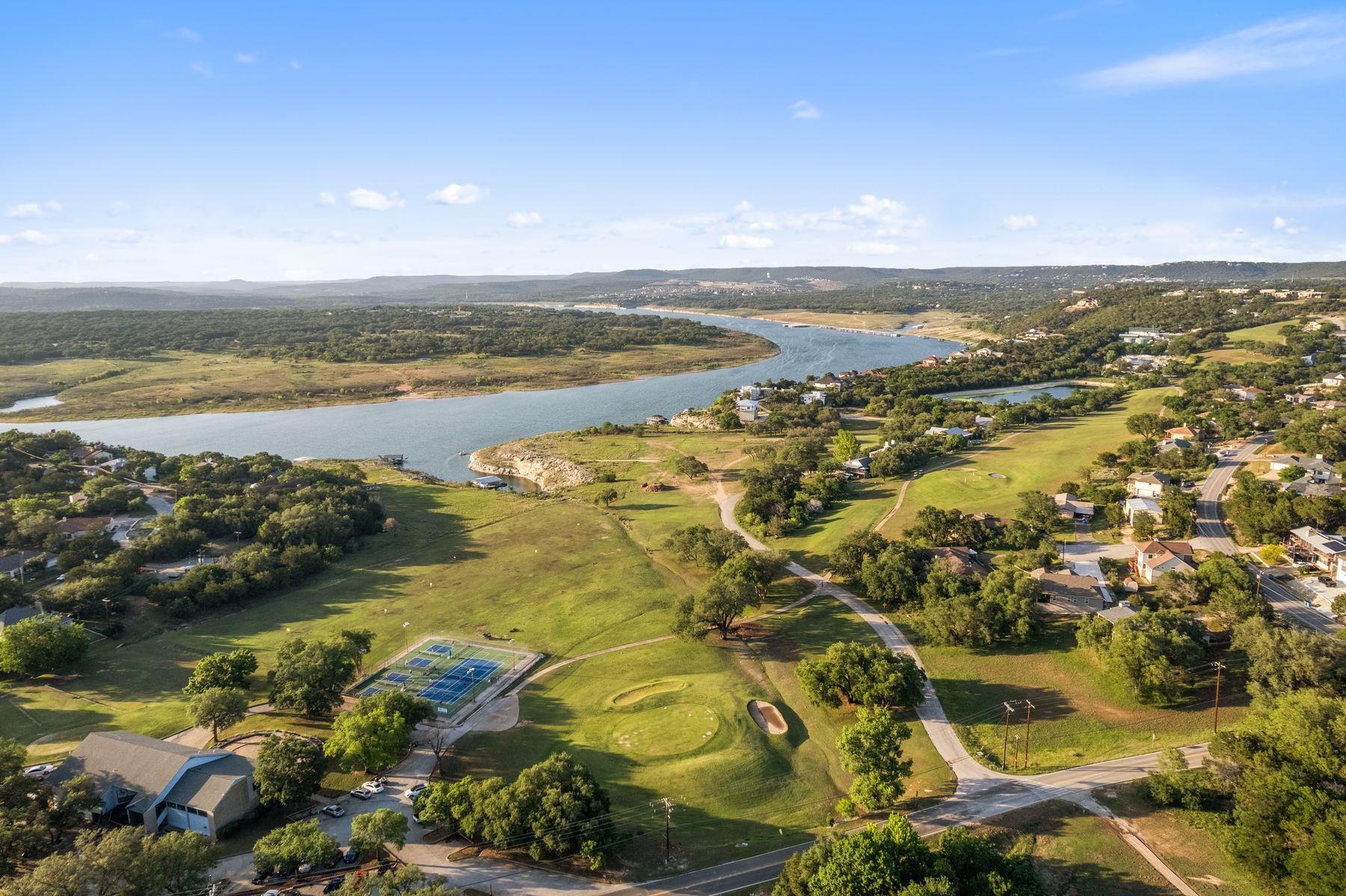 20704 Leaning Oak DR, Lago Vista