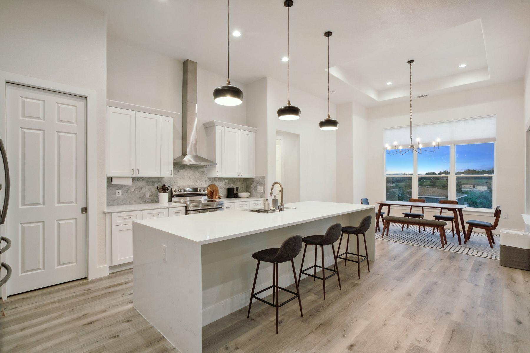 20704 Leaning Oak DR, Lago Vista