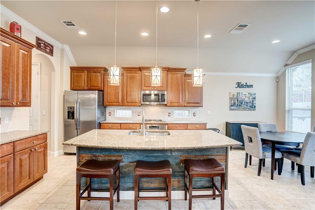 12407 Altamira ST