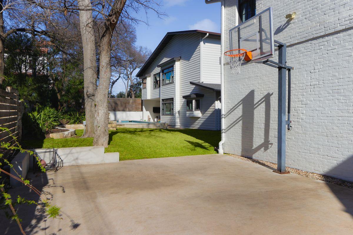 2604 Wooldridge DR