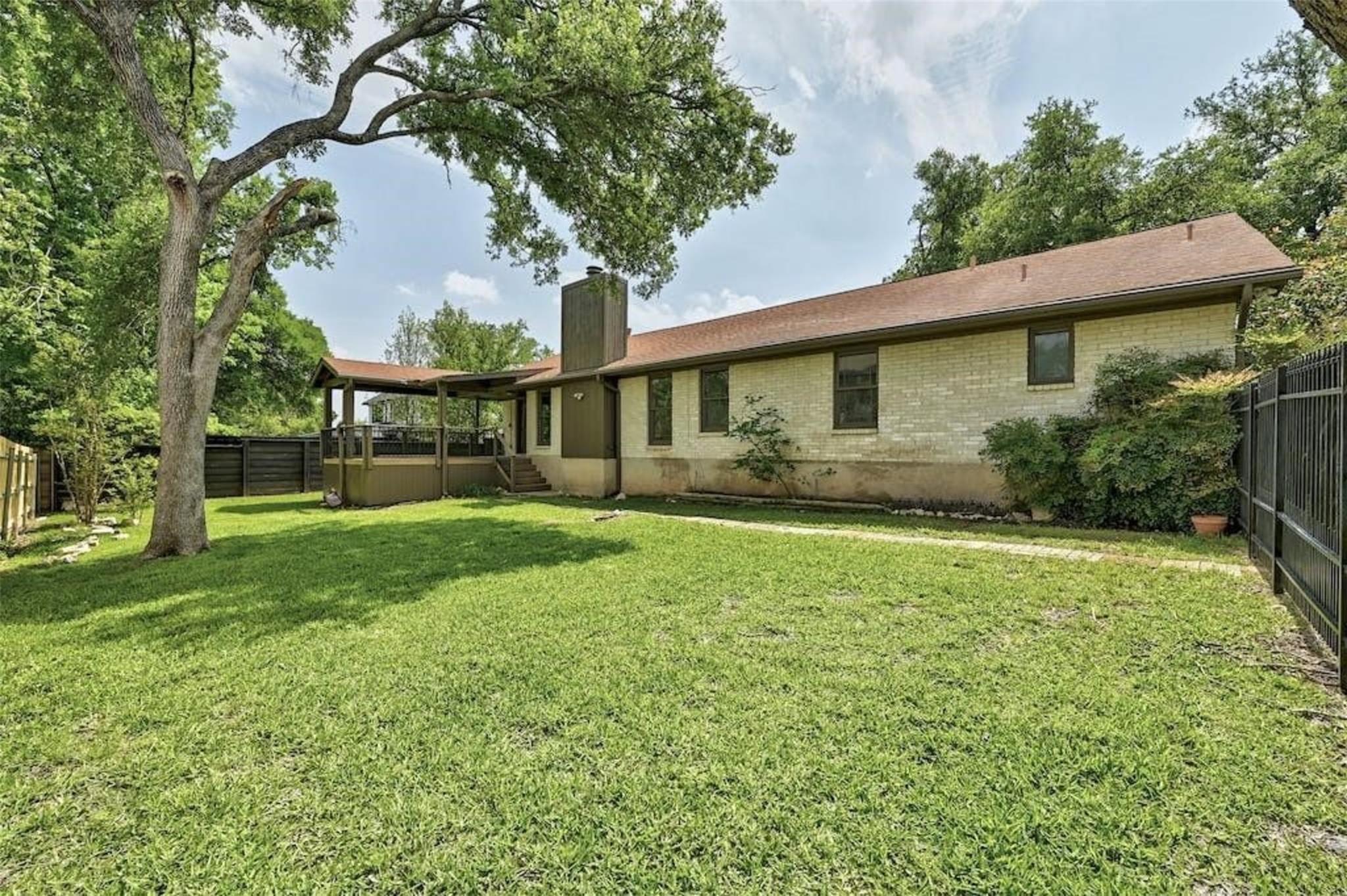2115 Wychwood DR